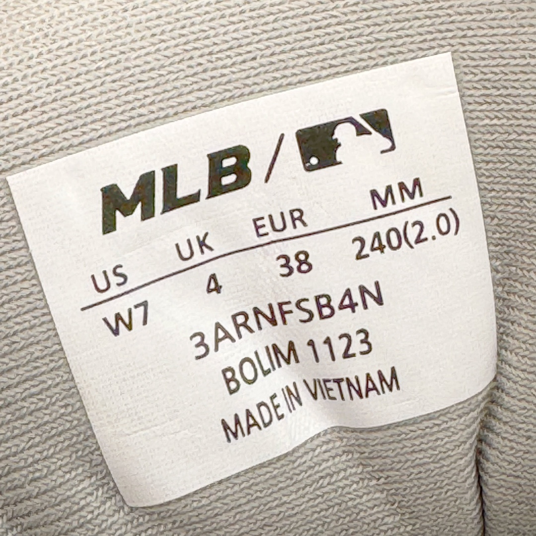 图片[11]-＃DT纯原 MLB Chunky Runner 2024S 复古印花老爹鞋系列低帮轻量增高厚底百搭休闲运动慢跑鞋 Korea韩国联名NY美国榄球纽约洋基队限定 韩国代购专供 全套原楦原纸板原厂数据开发 正确中底拉帮中底网布细节 平台代购专供 左脚内置芯片 韩国代购吊牌标贴 独家一比一RB+MD组合大底 高频后跟小人Logo精准对位立体饱满 正确网布加超迁鞋面 转印中底走线紧密 转印Logo工艺表层防刮不掉色 尺码：35 36 36.5 37.5 38 38.5 39 40 40.5 41 42 42.5 43 44 45-选品中心