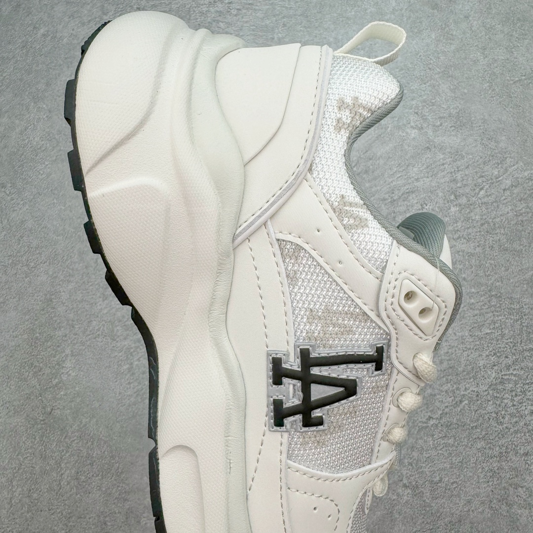 图片[6]-＃DT纯原 MLB Chunky Runner 2024S 复古印花老爹鞋系列低帮轻量增高厚底百搭休闲运动慢跑鞋 Korea韩国联名NY美国榄球纽约洋基队限定 韩国代购专供 全套原楦原纸板原厂数据开发 正确中底拉帮中底网布细节 平台代购专供 左脚内置芯片 韩国代购吊牌标贴 独家一比一RB+MD组合大底 高频后跟小人Logo精准对位立体饱满 正确网布加超迁鞋面 转印中底走线紧密 转印Logo工艺表层防刮不掉色 尺码：35 36 36.5 37.5 38 38.5 39 40 40.5 41 42 42.5 43 44 45-选品中心