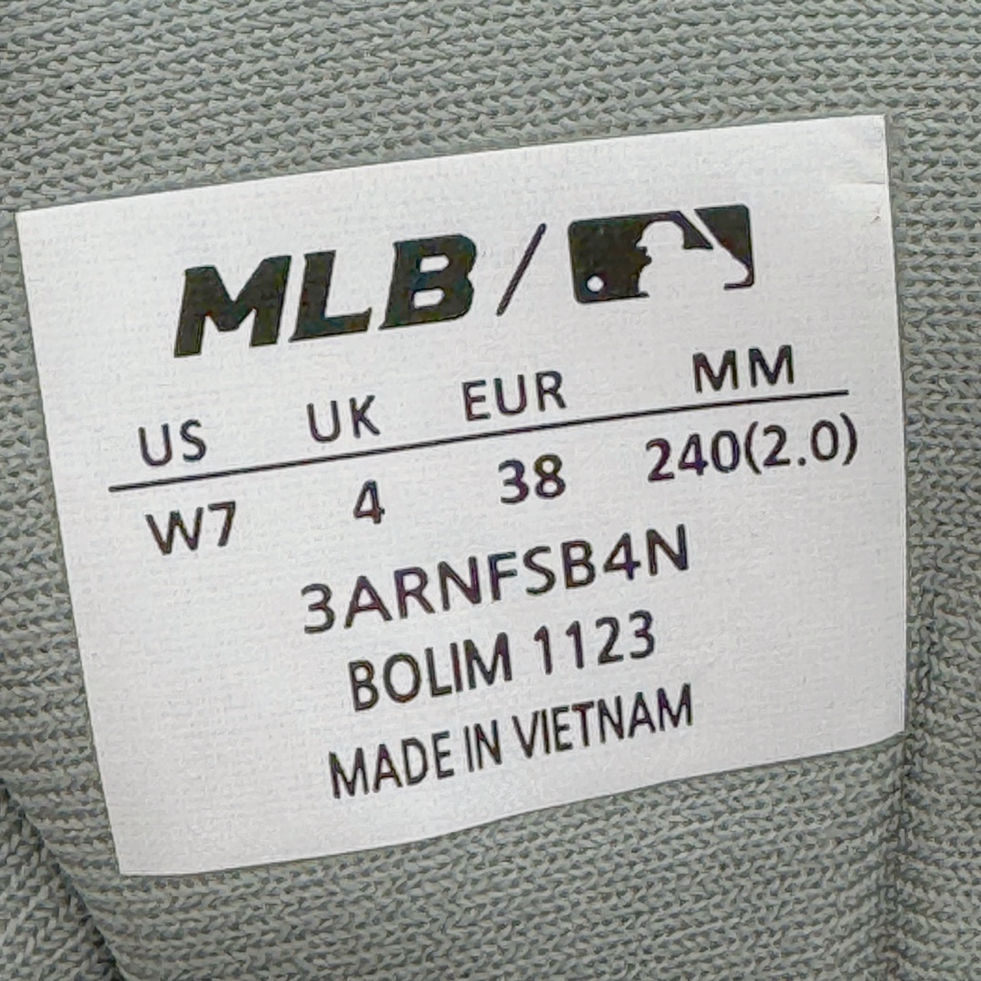 图片[11]-＃DT纯原 MLB Chunky Runner 2024S 复古印花老爹鞋系列低帮轻量增高厚底百搭休闲运动慢跑鞋 Korea韩国联名NY美国榄球纽约洋基队限定 韩国代购专供 全套原楦原纸板原厂数据开发 正确中底拉帮中底网布细节 平台代购专供 左脚内置芯片 韩国代购吊牌标贴 独家一比一RB+MD组合大底 高频后跟小人Logo精准对位立体饱满 正确网布加超迁鞋面 转印中底走线紧密 转印Logo工艺表层防刮不掉色 尺码：35 36 36.5 37.5 38 38.5 39 40 40.5 41 42 42.5 43 44 45-选品中心