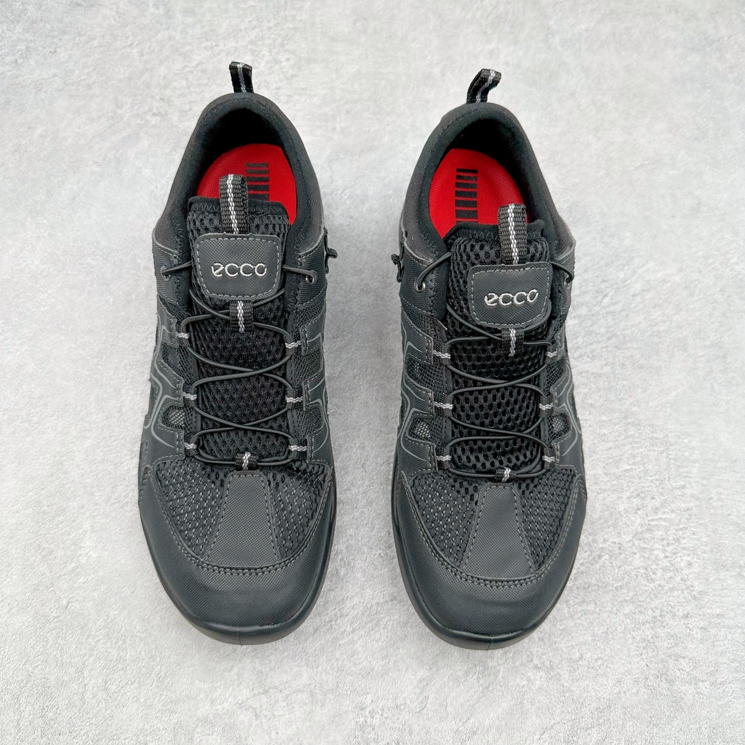 图片[2]-ECCO爱步2024年新款户外鞋防水透气越野跑鞋 健步踪迹系列 鞋面设有GORE-TEX防水薄膜 给你贴心防水保护 防水透气 直接注塑工艺连接鞋面与鞋底 一体成型 合脚稳固 BIOM自然律动科技鞋楦 符合人体工学 长效缓震带来裸足体验 橡胶大底 结合橡胶凸起鞋钉设计 适应多种地形 提供强劲抓地力与耐磨性 稳定支撑 越野无束 尺码：39 40 41 42 43 44（正常码）-选品中心
