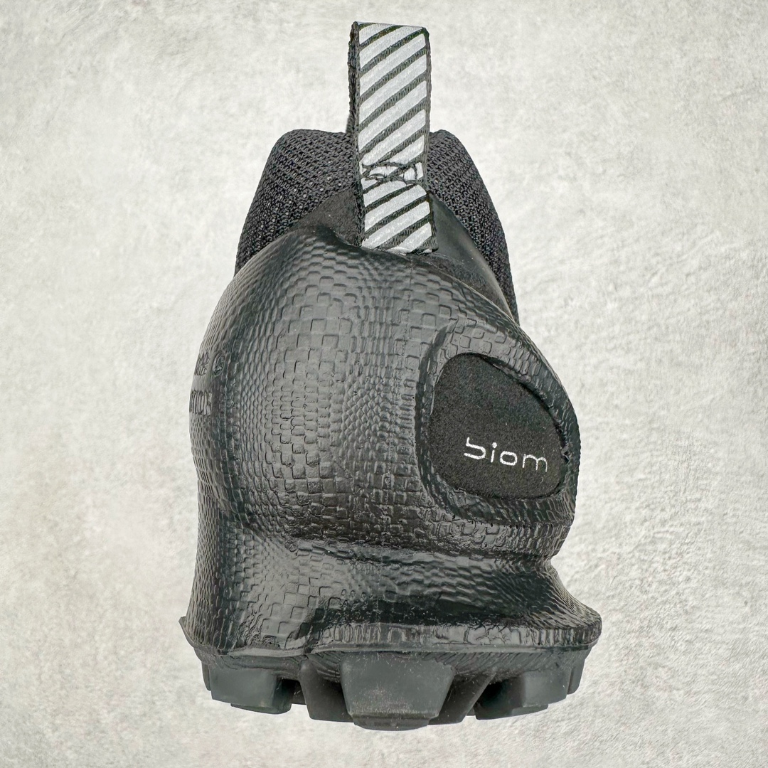 图片[8]-ECCO爱步2024年新款户外鞋防水透气越野跑鞋 健步踪迹系列 鞋面设有GORE-TEX防水薄膜 给你贴心防水保护 防水透气 直接注塑工艺连接鞋面与鞋底 一体成型 合脚稳固 BIOM自然律动科技鞋楦 符合人体工学 长效缓震带来裸足体验 橡胶大底 结合橡胶凸起鞋钉设计 适应多种地形 提供强劲抓地力与耐磨性 稳定支撑 越野无束 尺码：39 40 41 42 43 44（正常码）-选品中心