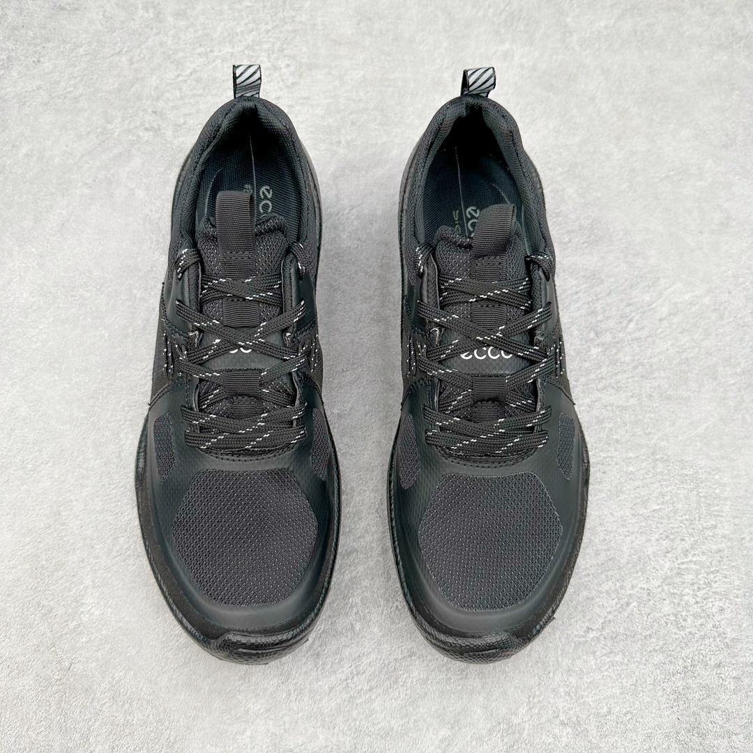 图片[2]-ECCO爱步2024年新款户外鞋防水透气越野跑鞋 健步踪迹系列 鞋面设有GORE-TEX防水薄膜 给你贴心防水保护 防水透气 直接注塑工艺连接鞋面与鞋底 一体成型 合脚稳固 BIOM自然律动科技鞋楦 符合人体工学 长效缓震带来裸足体验 橡胶大底 结合橡胶凸起鞋钉设计 适应多种地形 提供强劲抓地力与耐磨性 稳定支撑 越野无束 尺码：39 40 41 42 43 44（正常码）-选品中心