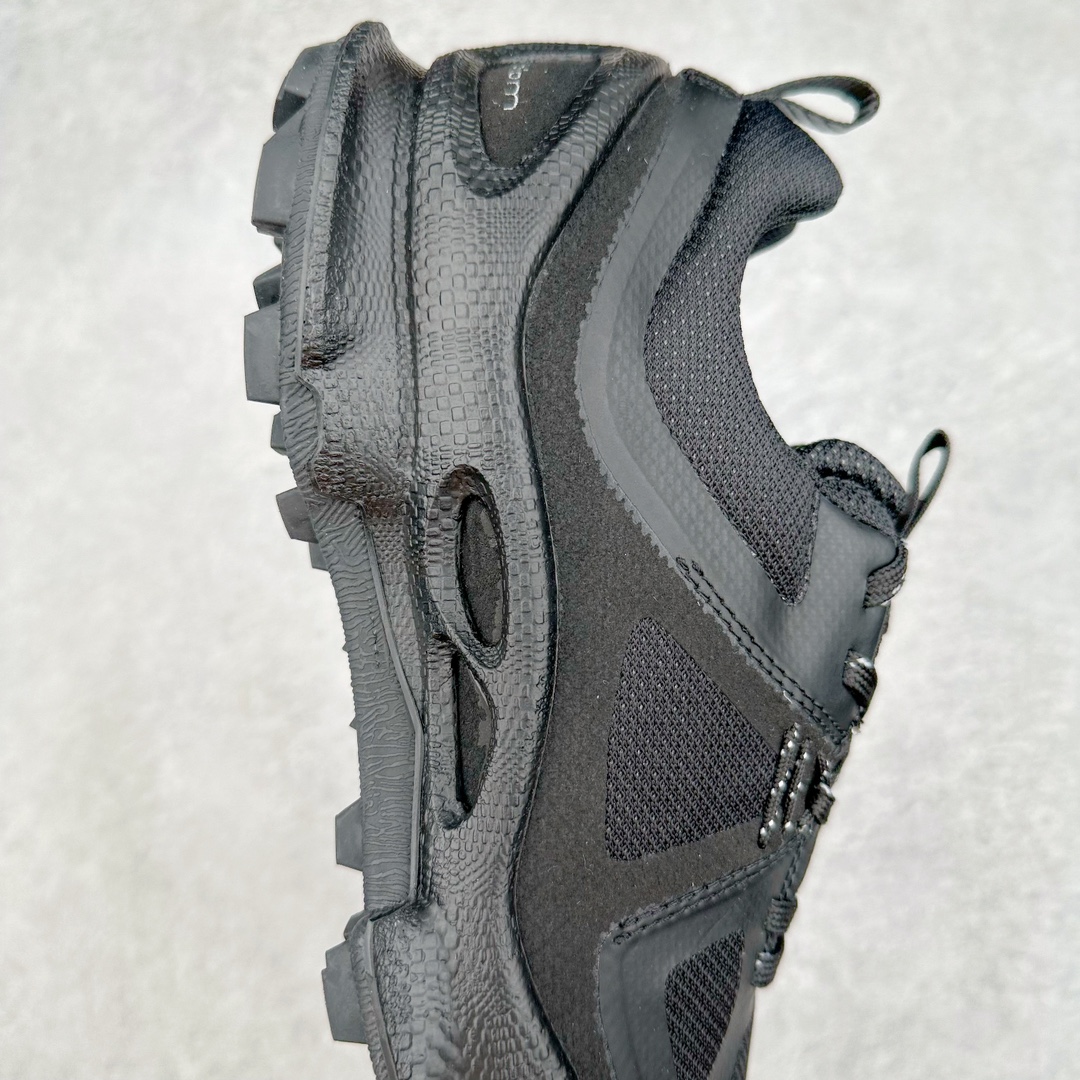 图片[6]-ECCO爱步2024年新款户外鞋防水透气越野跑鞋 健步踪迹系列 鞋面设有GORE-TEX防水薄膜 给你贴心防水保护 防水透气 直接注塑工艺连接鞋面与鞋底 一体成型 合脚稳固 BIOM自然律动科技鞋楦 符合人体工学 长效缓震带来裸足体验 橡胶大底 结合橡胶凸起鞋钉设计 适应多种地形 提供强劲抓地力与耐磨性 稳定支撑 越野无束 尺码：39 40 41 42 43 44（正常码）-选品中心