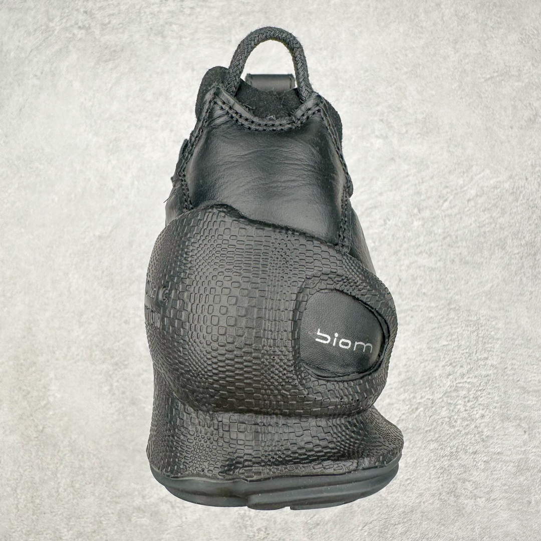 图片[8]-ECCO爱步2024年新款户外鞋防水透气越野跑鞋 健步踪迹系列 鞋面设有GORE-TEX防水薄膜 给你贴心防水保护 防水透气 直接注塑工艺连接鞋面与鞋底 一体成型 合脚稳固 BIOM自然律动科技鞋楦 符合人体工学 长效缓震带来裸足体验 橡胶大底 结合橡胶凸起鞋钉设计 适应多种地形 提供强劲抓地力与耐磨性 稳定支撑 越野无束 尺码：39 40 41 42 43 44（正常码）-选品中心