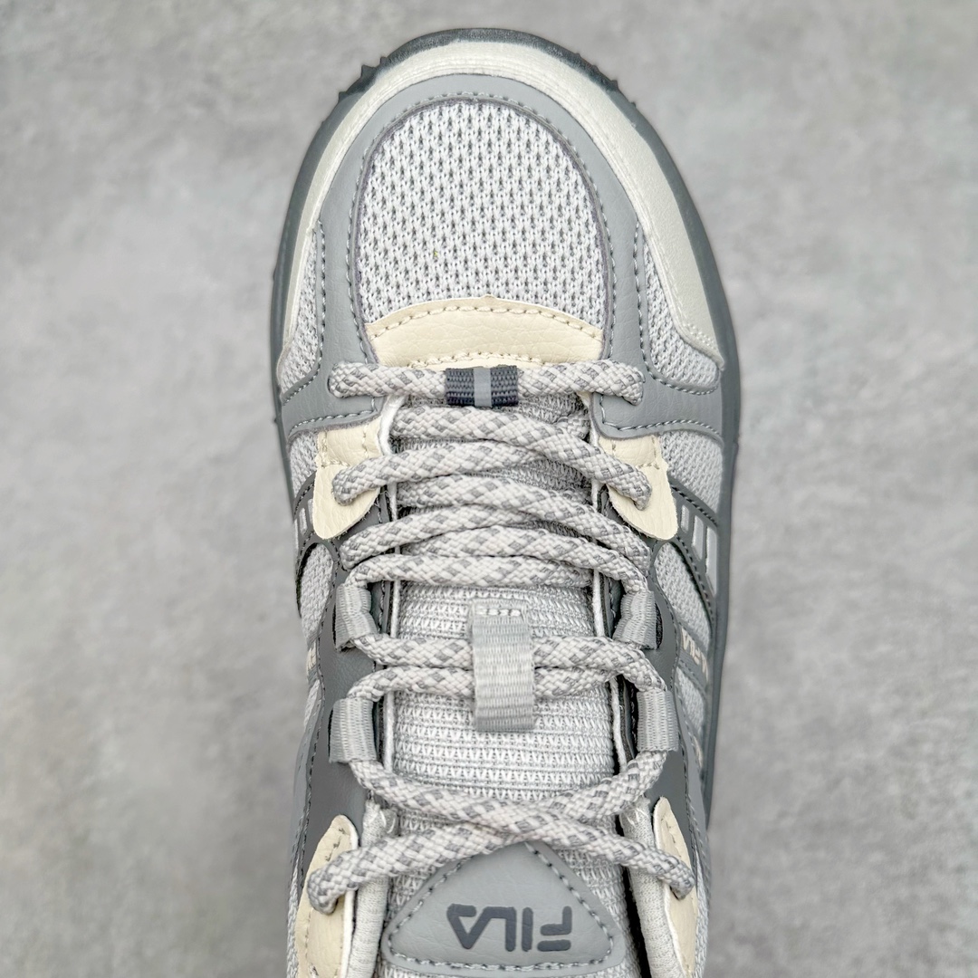 图片[4]-FILA FUSION 斐乐鱼翅3.0摩登潮牌防滑耐磨轻便运动鞋 FUSION 系列传承了 FILA 的百年基因，融入年轻运动及潮流文化，成为引领变革、创新突破的一代。以“1+N” 的跨界合作模式重现经典的同时创造经典。带来最出其不意的跨界合作惊喜。同时，FILAFUSION把FILA 的 DNA 融入到定制体验里，你可以随心制造厲于你的产品。FILA FUSION 的鞋家族涵盖了老爹鞋、跑步鞋、网球鞋、季节款。风格复古新潮，满足了时尚人士出行及各类运动的搭配需求，成为当下年轻人筷拥的鞋类品牌之一。FILA FUSION 走进年轻人的世界，通过年轻人运动，街舞，滑板，篮球，展现 FILA FUSION 的潮流态度和年轻文化。FILA FUSION 认为末来属于引领变革、创新突破的年轻一代，让我们一起构成 FILA 未来的蓝图吧！尺码：35.5 36 36.5 37.5 38 38.5 39 40 40.5 41 42 42.5 43 44 44.5 45-选品中心