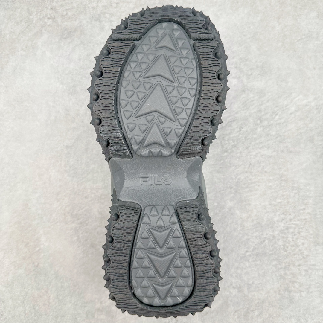 图片[9]-FILA FUSION 斐乐鱼翅3.0摩登潮牌防滑耐磨轻便运动鞋 FUSION 系列传承了 FILA 的百年基因，融入年轻运动及潮流文化，成为引领变革、创新突破的一代。以“1+N” 的跨界合作模式重现经典的同时创造经典。带来最出其不意的跨界合作惊喜。同时，FILAFUSION把FILA 的 DNA 融入到定制体验里，你可以随心制造厲于你的产品。FILA FUSION 的鞋家族涵盖了老爹鞋、跑步鞋、网球鞋、季节款。风格复古新潮，满足了时尚人士出行及各类运动的搭配需求，成为当下年轻人筷拥的鞋类品牌之一。FILA FUSION 走进年轻人的世界，通过年轻人运动，街舞，滑板，篮球，展现 FILA FUSION 的潮流态度和年轻文化。FILA FUSION 认为末来属于引领变革、创新突破的年轻一代，让我们一起构成 FILA 未来的蓝图吧！尺码：35.5 36 36.5 37.5 38 38.5 39 40 40.5 41 42 42.5 43 44 44.5 45-选品中心