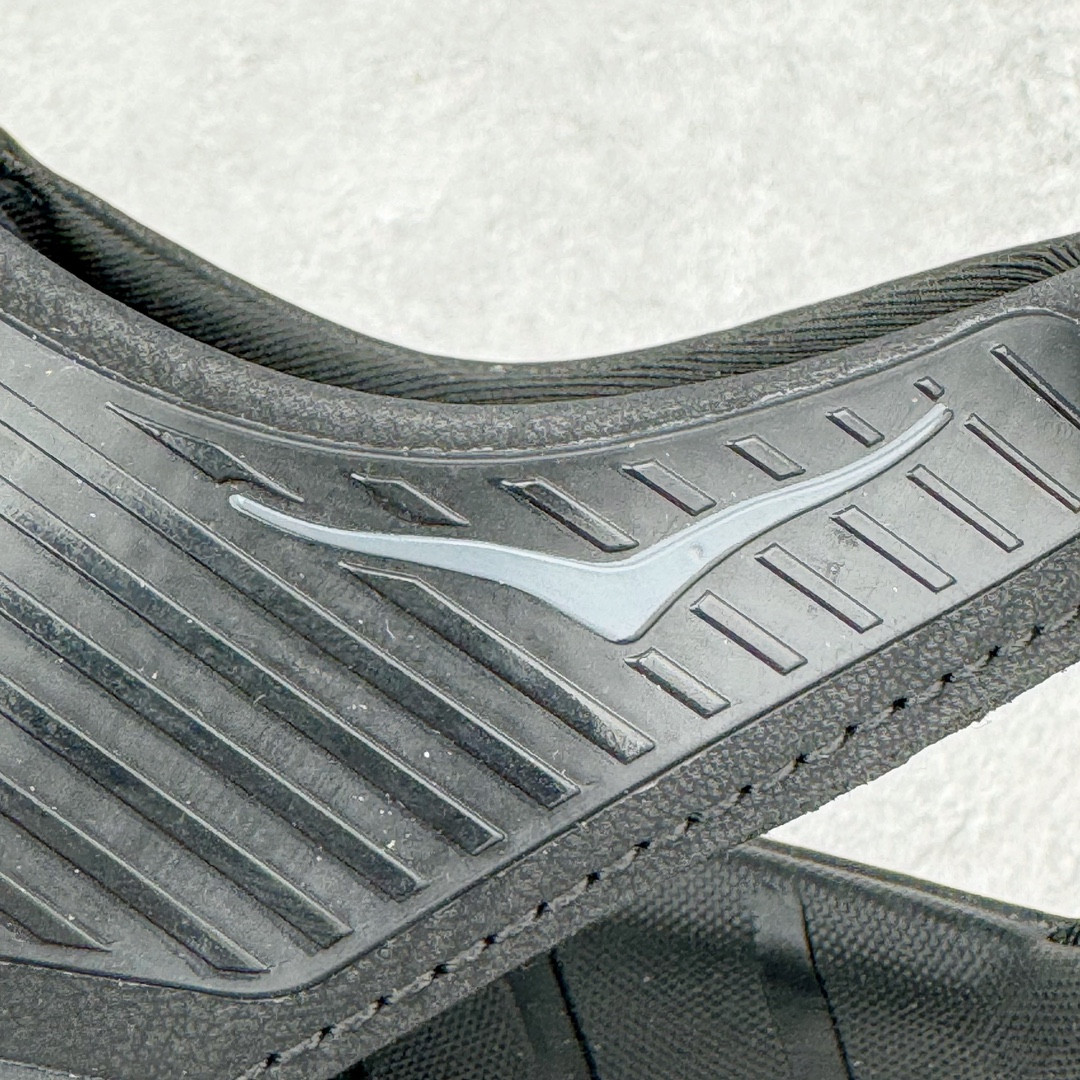 图片[12]-＃HK纯原 HOKA One One Hopara Sandals 霍帕拉系列水路两用溯溪涉水休闲户外露营凉鞋 作为先锋品牌的 HOKA ONE ONE总是以独特的方式 HOPA RA是一款溯溪鞋 又名排水鞋 可长期用于涉水和溯溪 保护脚底和脚趾的安全和舒适 鞋面材料速干 透气 耐磨 鞋底防滑 耐磨 抓地能力强 出于安全考虑 设计要求较高 涉水溯溪过程中 水 泥沙 可以直接从鞋内大孔排出 细纹鞋底使在岩石上抓地能力强 避免打滑 而上路后 鞋面具有快干透气等优点 尺码：36 36.5 37.5 38 39 40 40.5 41 42 42.5 43 44 45-选品中心