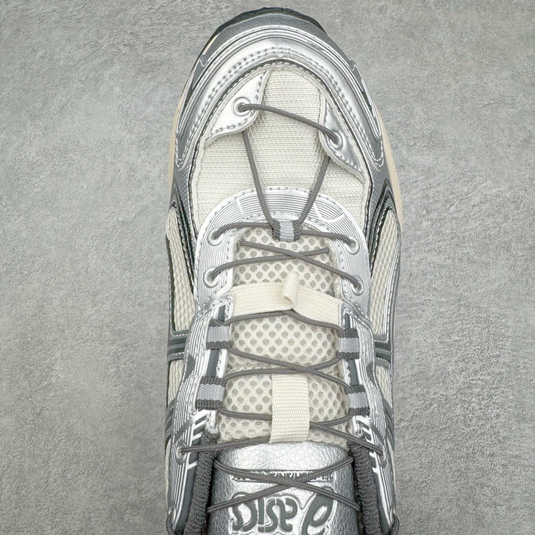 图片[4]-ASICS Gel-Kahana TR V4 亚瑟士机能户外风系列低帮轻量缓震休闲运动跑步鞋 身处城市的喧嚣，内心的想象却永不停歇，Z世代处于现实的繁忙中始终想象着生活的另一种可能和对未知的展望。想象并非背离现实，而是对自我最真实的期待。为鼓励新世代青年唤起对自我的正向的想象，并展开积极的行动，ASICS亚瑟士于2024释出全新主题——唤想自定义。率先推出鞋款GEL-KAHANA TR V4，将出色的城市潮流与户外机能融为一体，实现无界想象与唤回真实自我的完美连结。于城市绽放姿态，唤想自定义。GEL-KAHANA TR V4融合了极具户外型格的设计细节。鞋款大底与中底采用了AHAR耐磨橡胶与GEL缓震胶技术，拥有良好的抓地力与舒适的穿着体验。鞋底所使用的一体化TPU稳定片，为更好地贴合GEL-KAHANA TR V4而全新开模再造，能有效防止脚部过度扭转与侧翻，在提供优秀稳定性的同时，进一步增强了鞋款的机能设计美学。快速系带系统在方便穿戴的同时，为户外运动提供了更优的防护。 GEL-KAHANA TR V4为日常穿着提供稳定、舒适的支撑，鼓励每个人在城市空间中的大胆探索，追寻无拘束的旷野之梦。尺码：36 37 37.5 38 39 39.5 40.5 41.5 42 42.5 43.5 44 44.5 45-选品中心