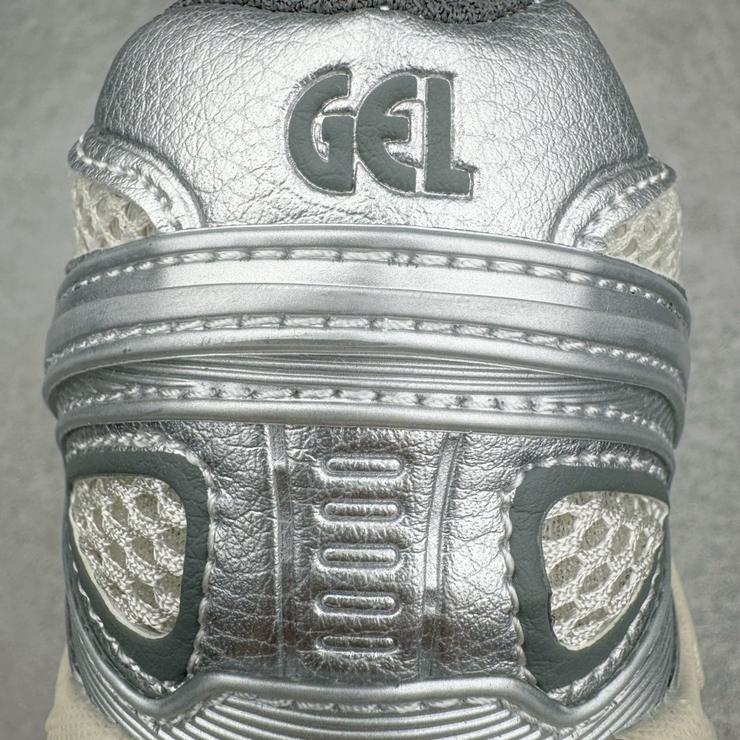 图片[11]-ASICS Gel-Kahana TR V4 亚瑟士机能户外风系列低帮轻量缓震休闲运动跑步鞋 身处城市的喧嚣，内心的想象却永不停歇，Z世代处于现实的繁忙中始终想象着生活的另一种可能和对未知的展望。想象并非背离现实，而是对自我最真实的期待。为鼓励新世代青年唤起对自我的正向的想象，并展开积极的行动，ASICS亚瑟士于2024释出全新主题——唤想自定义。率先推出鞋款GEL-KAHANA TR V4，将出色的城市潮流与户外机能融为一体，实现无界想象与唤回真实自我的完美连结。于城市绽放姿态，唤想自定义。GEL-KAHANA TR V4融合了极具户外型格的设计细节。鞋款大底与中底采用了AHAR耐磨橡胶与GEL缓震胶技术，拥有良好的抓地力与舒适的穿着体验。鞋底所使用的一体化TPU稳定片，为更好地贴合GEL-KAHANA TR V4而全新开模再造，能有效防止脚部过度扭转与侧翻，在提供优秀稳定性的同时，进一步增强了鞋款的机能设计美学。快速系带系统在方便穿戴的同时，为户外运动提供了更优的防护。 GEL-KAHANA TR V4为日常穿着提供稳定、舒适的支撑，鼓励每个人在城市空间中的大胆探索，追寻无拘束的旷野之梦。尺码：36 37 37.5 38 39 39.5 40.5 41.5 42 42.5 43.5 44 44.5 45-选品中心