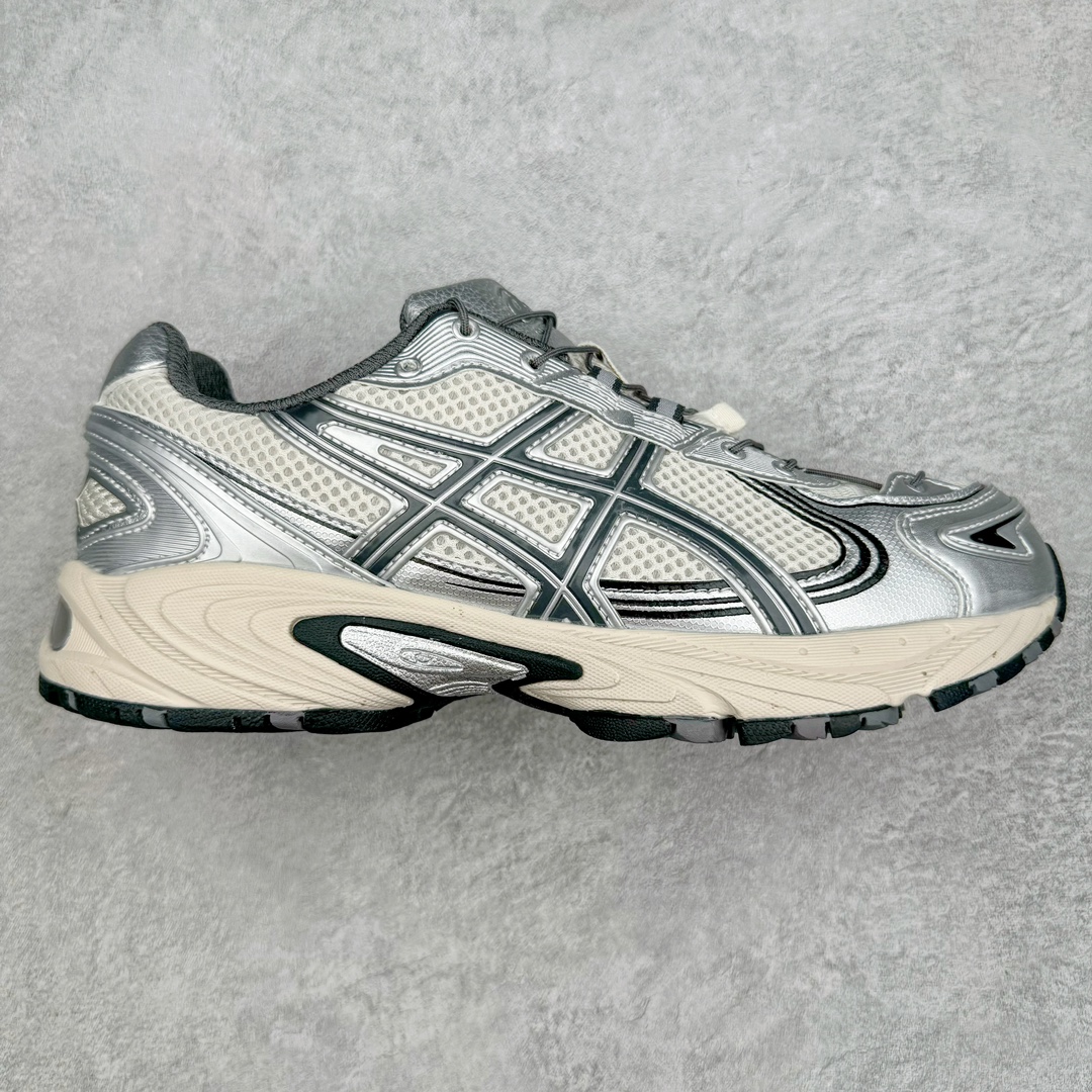 ASICS Gel-Kahana TR V4 亚瑟士机能户外风系列低帮轻量缓震休闲运动跑步鞋 身处城市的喧嚣，内心的想象却永不停歇，Z世代处于现实的繁忙中始终想象着生活的另一种可能和对未知的展望。想象并非背离现实，而是对自我最真实的期待。为鼓励新世代青年唤起对自我的正向的想象，并展开积极的行动，ASICS亚瑟士于2024释出全新主题——唤想自定义。率先推出鞋款GEL-KAHANA TR V4，将出色的城市潮流与户外机能融为一体，实现无界想象与唤回真实自我的完美连结。于城市绽放姿态，唤想自定义。GEL-KAHANA TR V4融合了极具户外型格的设计细节。鞋款大底与中底采用了AHAR耐磨橡胶与GEL缓震胶技术，拥有良好的抓地力与舒适的穿着体验。鞋底所使用的一体化TPU稳定片，为更好地贴合GEL-KAHANA TR V4而全新开模再造，能有效防止脚部过度扭转与侧翻，在提供优秀稳定性的同时，进一步增强了鞋款的机能设计美学。快速系带系统在方便穿戴的同时，为户外运动提供了更优的防护。 GEL-KAHANA TR V4为日常穿着提供稳定、舒适的支撑，鼓励每个人在城市空间中的大胆探索，追寻无拘束的旷野之梦。尺码：36 37 37.5 38 39 39.5 40.5 41.5 42 42.5 43.5 44 44.5 45-选品中心