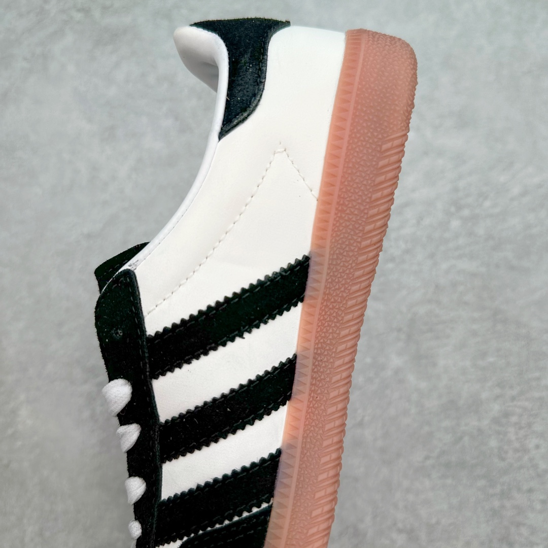 图片[7]-AD Original Samba OG 复古经典轻便板鞋 DM6447 这款桑巴鞋展示了高质量的工艺 带有装饰的超锁缝制和无缝的手感 柔软、柔软的皮革造型和标志性的3条纹完成了精致的外观 正规合身鞋带 鞋面上有绒面鞋垫 橡胶鞋底 享受正畸套筒软感 自50年代首次亮相以来就一直在赢得粉丝的青睐 尺码：36 36.5 37.5 38 38.5 39 40 40.5 41 42 42.5 43 44 44.5 45-选品中心