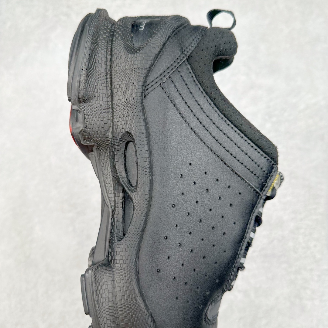 图片[6]-ECCO爱步2024年新款户外鞋防水透气越野跑鞋 健步踪迹系列 鞋面设有GORE-TEX防水薄膜 给你贴心防水保护 防水透气 直接注塑工艺连接鞋面与鞋底 一体成型 合脚稳固 BIOM自然律动科技鞋楦 符合人体工学 长效缓震带来裸足体验 橡胶大底 结合橡胶凸起鞋钉设计 适应多种地形 提供强劲抓地力与耐磨性 稳定支撑 越野无束 尺码：39 40 41 42 43 44（正常码）-选品中心