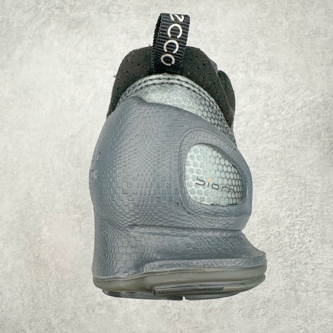 图片[8]-ECCO爱步2024年新款户外鞋防水透气越野跑鞋 健步踪迹系列 鞋面设有GORE-TEX防水薄膜 给你贴心防水保护 防水透气 直接注塑工艺连接鞋面与鞋底 一体成型 合脚稳固 BIOM自然律动科技鞋楦 符合人体工学 长效缓震带来裸足体验 橡胶大底 结合橡胶凸起鞋钉设计 适应多种地形 提供强劲抓地力与耐磨性 稳定支撑 越野无束 尺码：39 40 41 42 43 44（正常码）-选品中心