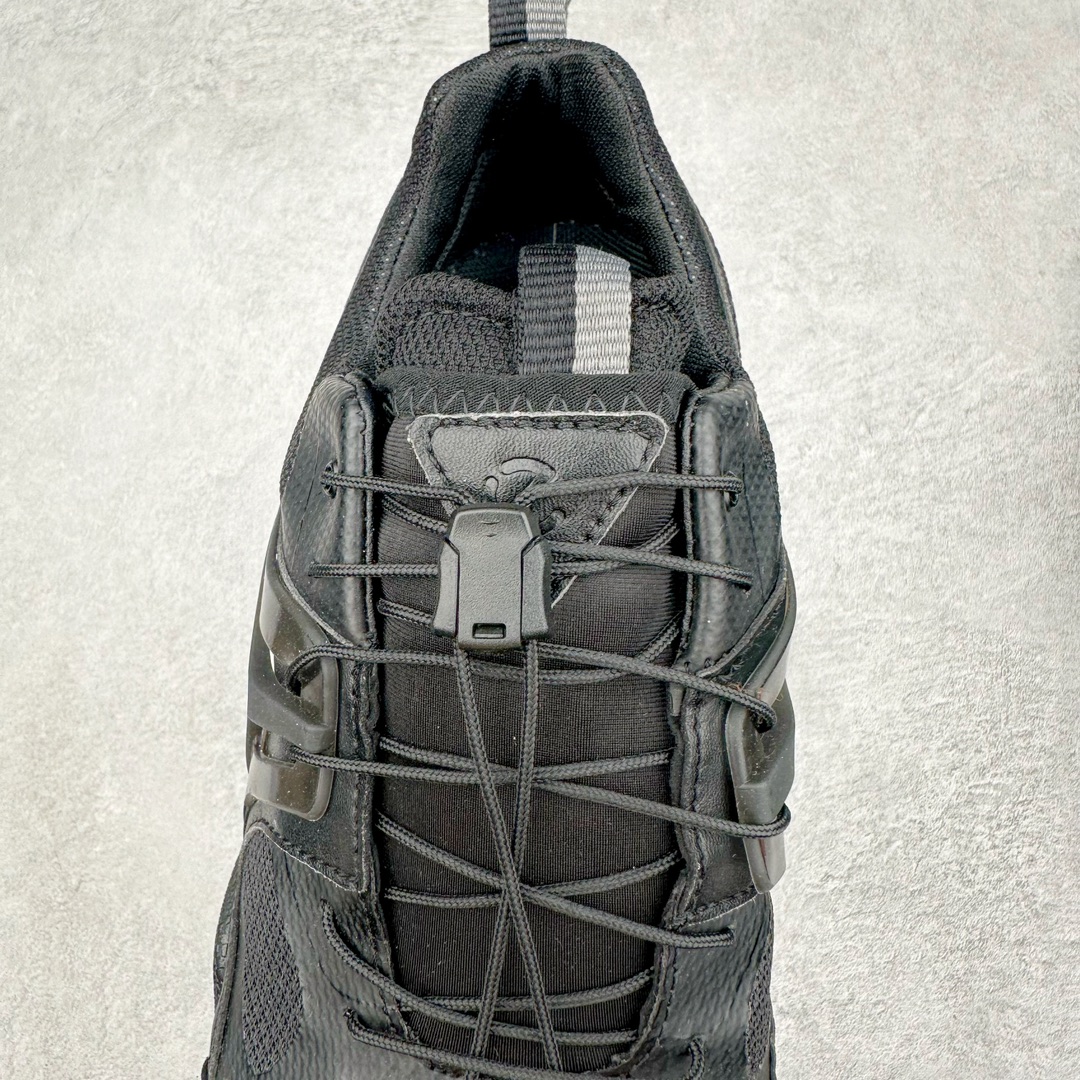 图片[5]-ECCO爱步2024年新款户外鞋防水透气越野跑鞋 健步踪迹系列 鞋面设有GORE-TEX防水薄膜 给你贴心防水保护 防水透气 直接注塑工艺连接鞋面与鞋底 一体成型 合脚稳固 BIOM自然律动科技鞋楦 符合人体工学 长效缓震带来裸足体验 橡胶大底 结合橡胶凸起鞋钉设计 适应多种地形 提供强劲抓地力与耐磨性 稳定支撑 越野无束 尺码：39 40 41 42 43 44（正常码）-选品中心