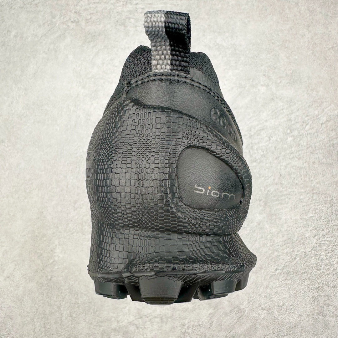 图片[7]-ECCO爱步2024年新款户外鞋防水透气越野跑鞋 健步踪迹系列 鞋面设有GORE-TEX防水薄膜 给你贴心防水保护 防水透气 直接注塑工艺连接鞋面与鞋底 一体成型 合脚稳固 BIOM自然律动科技鞋楦 符合人体工学 长效缓震带来裸足体验 橡胶大底 结合橡胶凸起鞋钉设计 适应多种地形 提供强劲抓地力与耐磨性 稳定支撑 越野无束 尺码：39 40 41 42 43 44（正常码）-选品中心