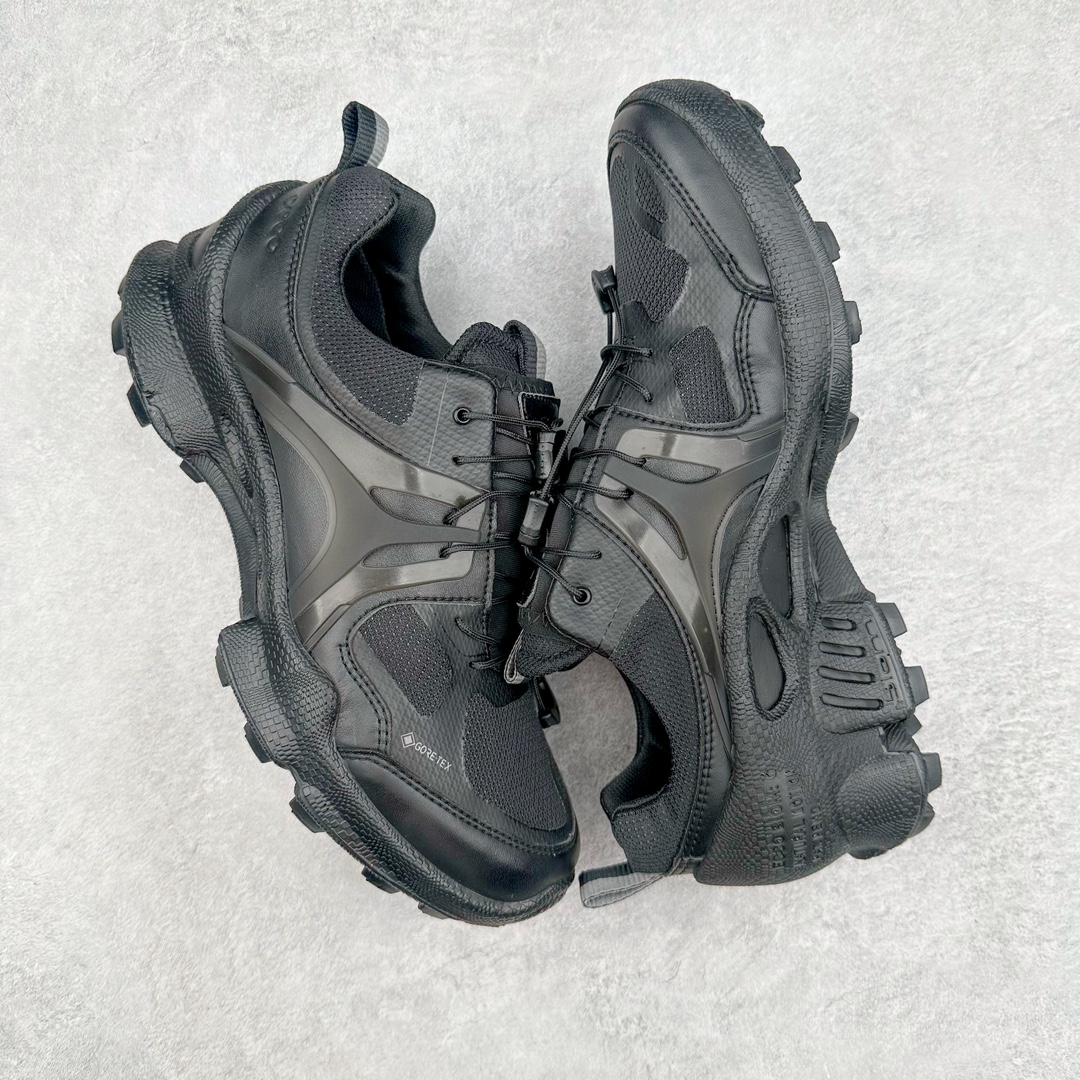 图片[3]-ECCO爱步2024年新款户外鞋防水透气越野跑鞋 健步踪迹系列 鞋面设有GORE-TEX防水薄膜 给你贴心防水保护 防水透气 直接注塑工艺连接鞋面与鞋底 一体成型 合脚稳固 BIOM自然律动科技鞋楦 符合人体工学 长效缓震带来裸足体验 橡胶大底 结合橡胶凸起鞋钉设计 适应多种地形 提供强劲抓地力与耐磨性 稳定支撑 越野无束 尺码：39 40 41 42 43 44（正常码）-选品中心