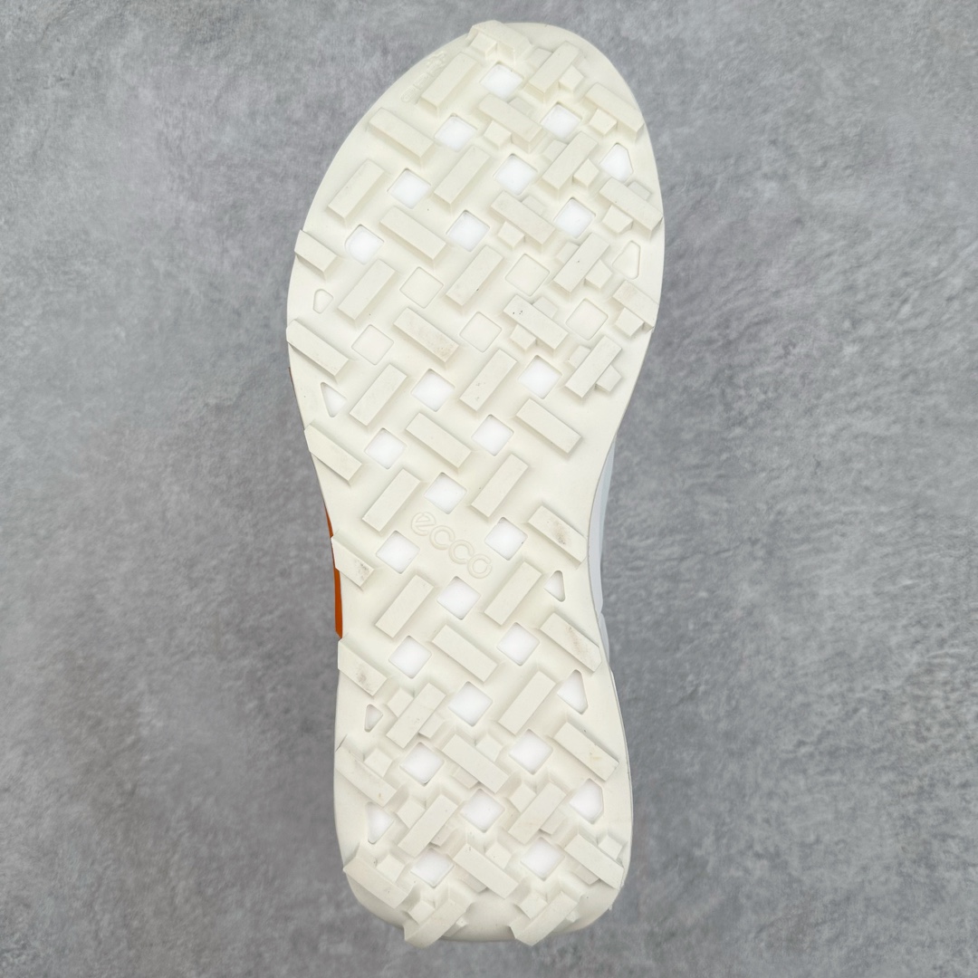 图片[9]-ECCO爱步2024年新款户外鞋防水透气越野跑鞋 健步踪迹系列 鞋面设有GORE-TEX防水薄膜 给你贴心防水保护 防水透气 直接注塑工艺连接鞋面与鞋底 一体成型 合脚稳固 BIOM自然律动科技鞋楦 符合人体工学 长效缓震带来裸足体验 橡胶大底 结合橡胶凸起鞋钉设计 适应多种地形 提供强劲抓地力与耐磨性 稳定支撑 越野无束 尺码：39 40 41 42 43 44（正常码）-选品中心