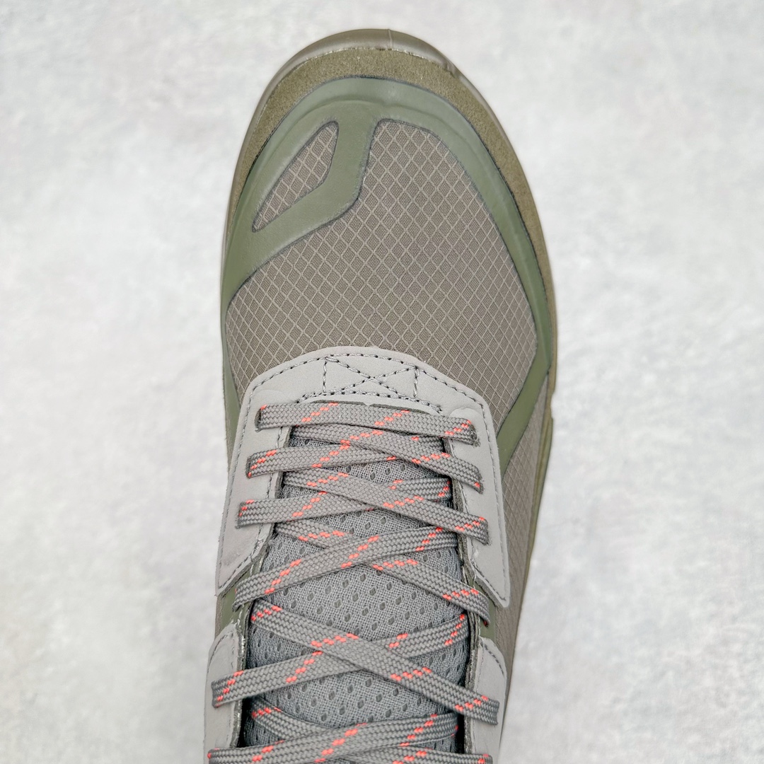 图片[4]-ECCO爱步2024年新款户外鞋防水透气越野跑鞋 健步踪迹系列 鞋面设有GORE-TEX防水薄膜 给你贴心防水保护 防水透气 直接注塑工艺连接鞋面与鞋底 一体成型 合脚稳固 BIOM自然律动科技鞋楦 符合人体工学 长效缓震带来裸足体验 橡胶大底 结合橡胶凸起鞋钉设计 适应多种地形 提供强劲抓地力与耐磨性 稳定支撑 越野无束 尺码：39 40 41 42 43 44（正常码）-选品中心