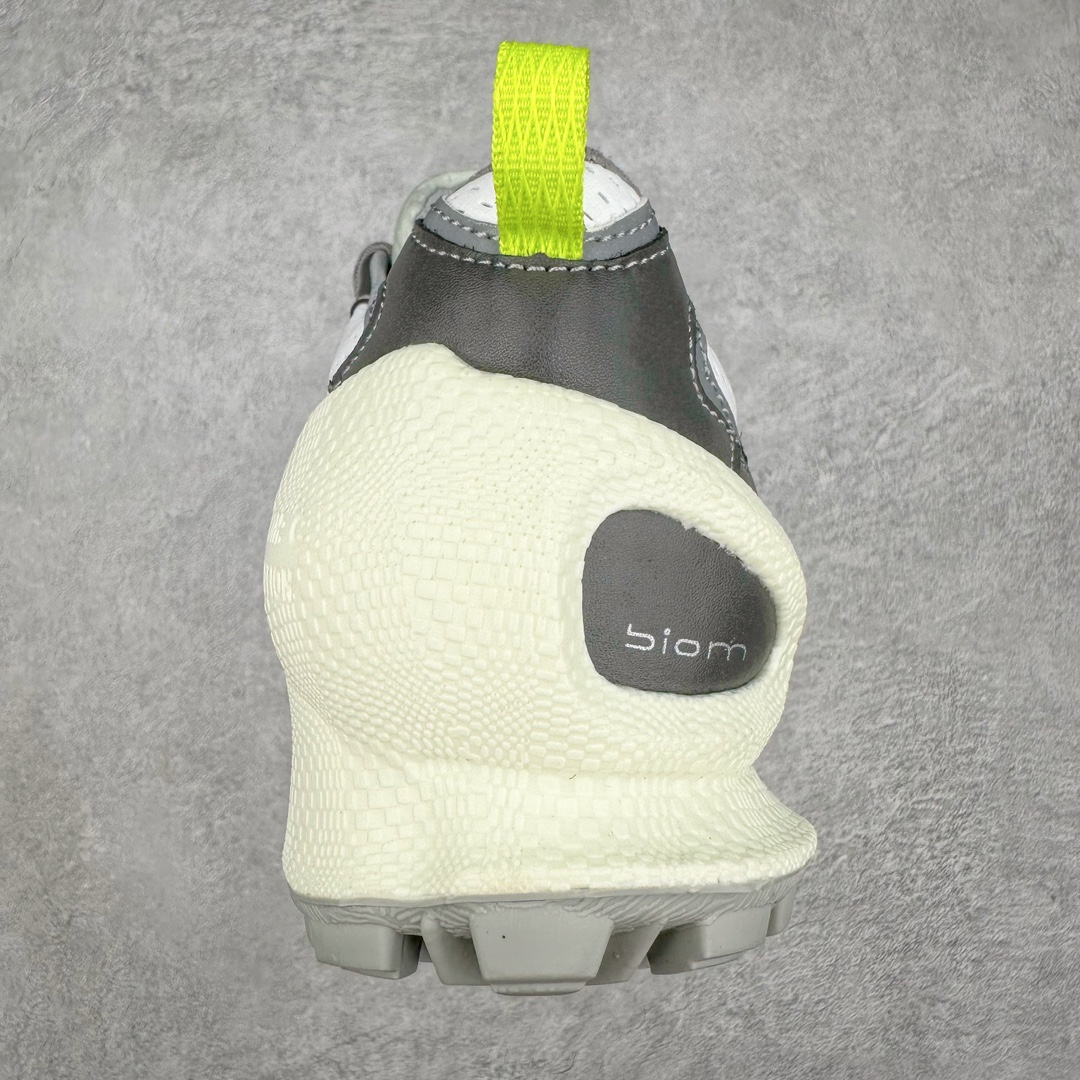 图片[8]-ECCO爱步2024年新款户外鞋防水透气越野跑鞋 健步踪迹系列 鞋面设有GORE-TEX防水薄膜 给你贴心防水保护 防水透气 直接注塑工艺连接鞋面与鞋底 一体成型 合脚稳固 BIOM自然律动科技鞋楦 符合人体工学 长效缓震带来裸足体验 橡胶大底 结合橡胶凸起鞋钉设计 适应多种地形 提供强劲抓地力与耐磨性 稳定支撑 越野无束 尺码：39 40 41 42 43 44（正常码）-选品中心