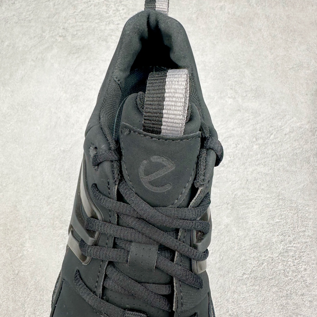 图片[5]-ECCO爱步2024年新款户外鞋防水透气越野跑鞋 健步踪迹系列 鞋面设有GORE-TEX防水薄膜 给你贴心防水保护 防水透气 直接注塑工艺连接鞋面与鞋底 一体成型 合脚稳固 BIOM自然律动科技鞋楦 符合人体工学 长效缓震带来裸足体验 橡胶大底 结合橡胶凸起鞋钉设计 适应多种地形 提供强劲抓地力与耐磨性 稳定支撑 越野无束 尺码：39 40 41 42 43 44（正常码）-选品中心
