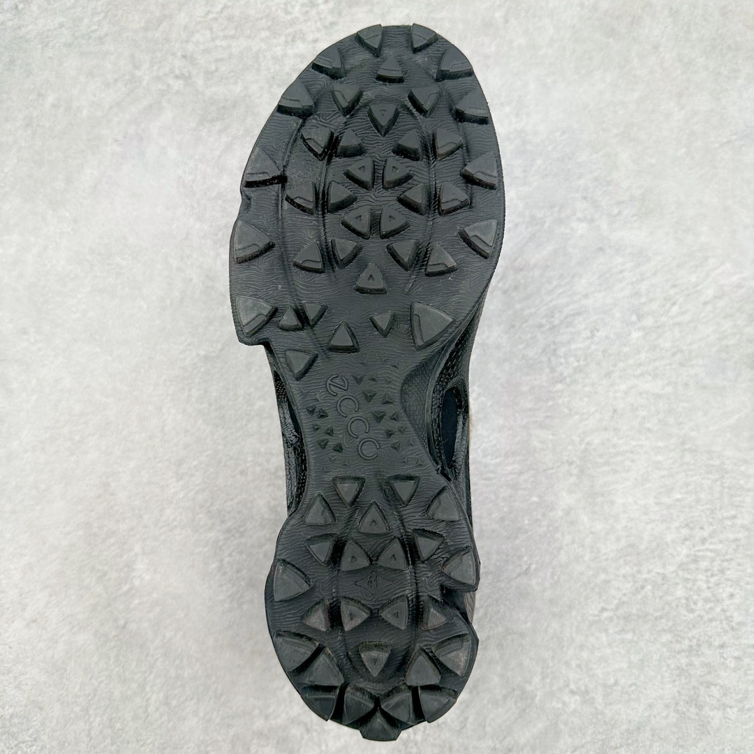 图片[9]-ECCO爱步2024年新款户外鞋防水透气越野跑鞋 健步踪迹系列 鞋面设有GORE-TEX防水薄膜 给你贴心防水保护 防水透气 直接注塑工艺连接鞋面与鞋底 一体成型 合脚稳固 BIOM自然律动科技鞋楦 符合人体工学 长效缓震带来裸足体验 橡胶大底 结合橡胶凸起鞋钉设计 适应多种地形 提供强劲抓地力与耐磨性 稳定支撑 越野无束 尺码：39 40 41 42 43 44（正常码）-选品中心