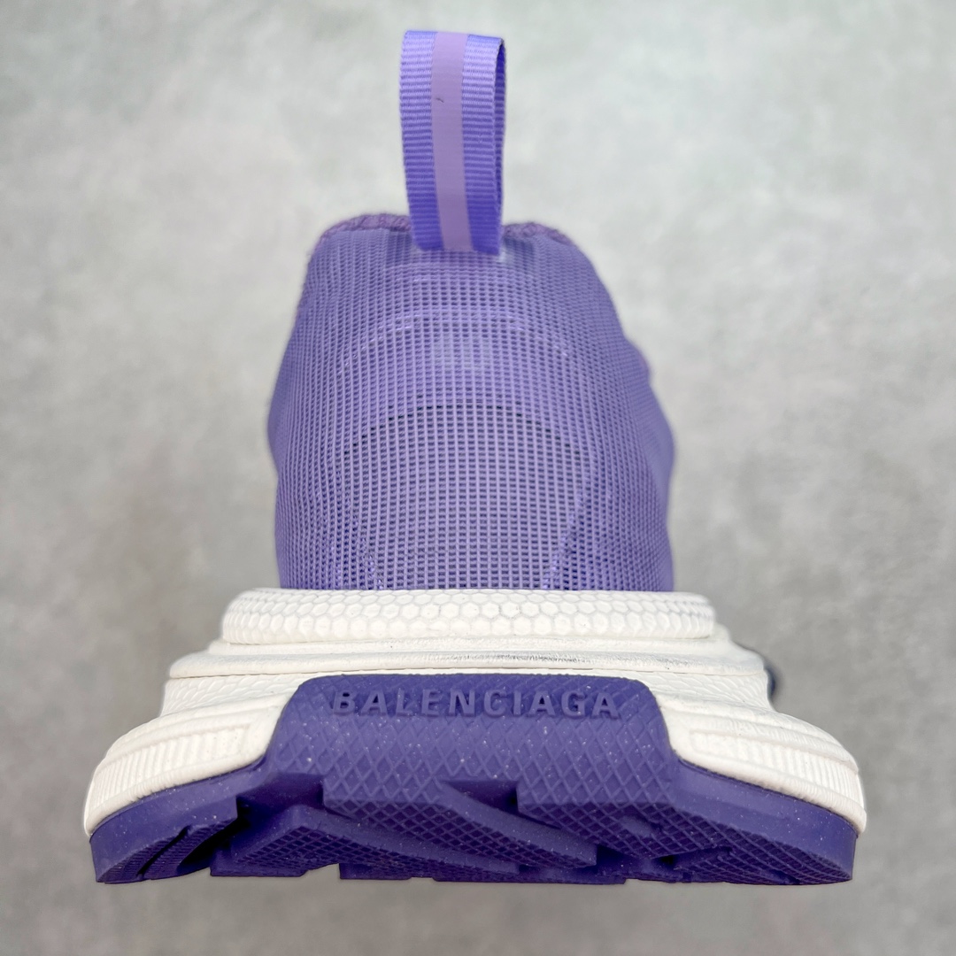 图片[8]-＃VG零售版 BALENCIAGA 3XL Sneakers 巴黎世家十代网布系带低帮走秀复古老爹鞋 全套原纸板楦头开发 最原汁原味的灵魂版型 全鞋荧光划线卡点 胶水把控整洁度追求极致完美 每一双都是工艺品 多重QC质检 超越公司货的品控标准 实实在在的免检产品 原盒原配 正确字体电绣 粗细、位置、大小正确 侧边TPU 透气孔匹配意产原版 正确分离大底 TPU软底 原版一致大底LOGO 立体感十足 原厂皮料水洗做旧 采购原厂网纱 不含皮革 网布材料和聚氨酯 磨损效果 鞋头边缘和后帮 Balenciaga 徽标 鞋面和后跟凸印尺码 鞋舌 3XL 橡胶品牌标识和反光细节 鞋帮拉袢和鞋舌拉祥 配反光细节 备用鞋带在鞋履前侧 可在穿着前取下 便于不同造型搭配 正常尺码 尺码：35 36 37 38 39 40 41 42 43 44 45 46-选品中心