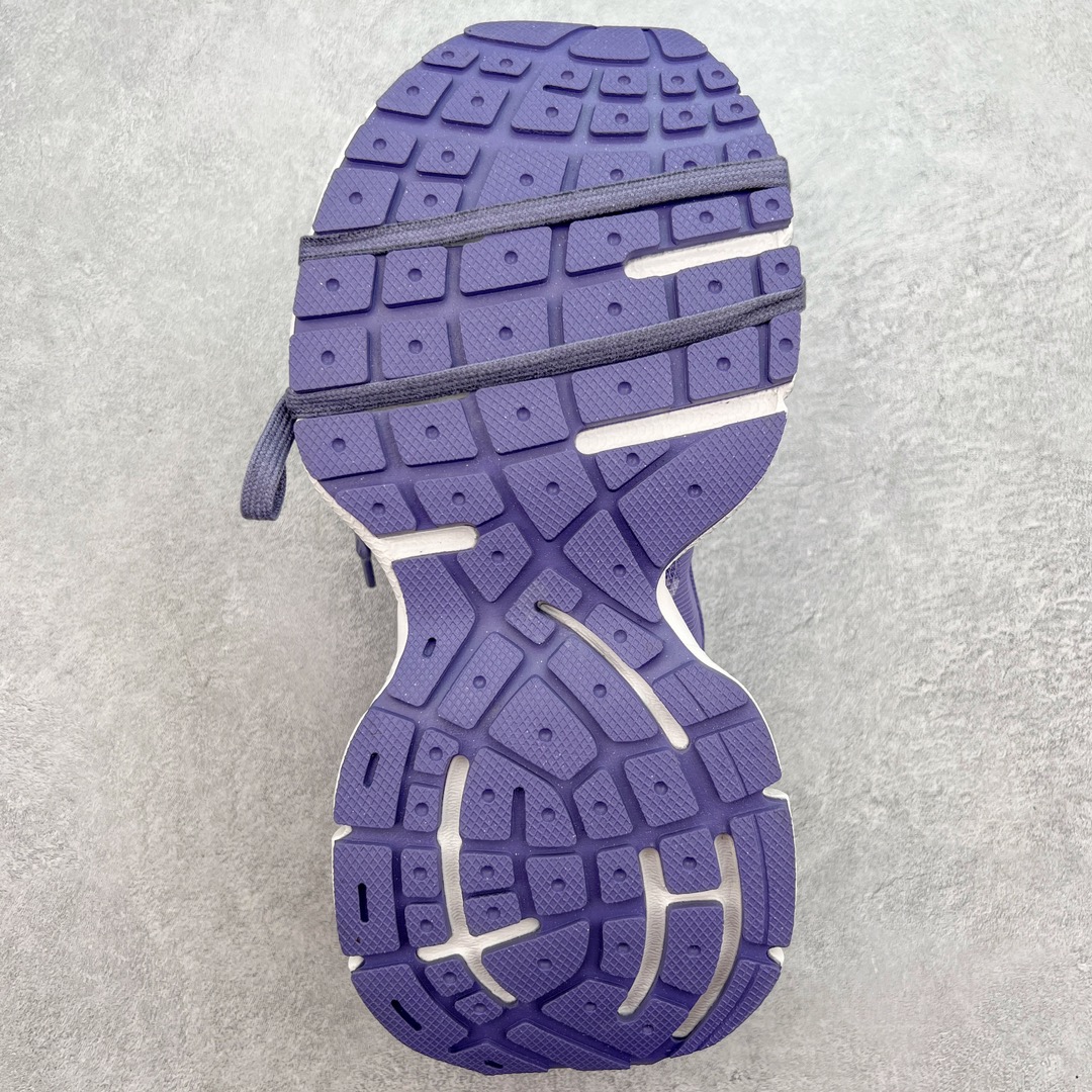 图片[9]-＃VG零售版 BALENCIAGA 3XL Sneakers 巴黎世家十代网布系带低帮走秀复古老爹鞋 全套原纸板楦头开发 最原汁原味的灵魂版型 全鞋荧光划线卡点 胶水把控整洁度追求极致完美 每一双都是工艺品 多重QC质检 超越公司货的品控标准 实实在在的免检产品 原盒原配 正确字体电绣 粗细、位置、大小正确 侧边TPU 透气孔匹配意产原版 正确分离大底 TPU软底 原版一致大底LOGO 立体感十足 原厂皮料水洗做旧 采购原厂网纱 不含皮革 网布材料和聚氨酯 磨损效果 鞋头边缘和后帮 Balenciaga 徽标 鞋面和后跟凸印尺码 鞋舌 3XL 橡胶品牌标识和反光细节 鞋帮拉袢和鞋舌拉祥 配反光细节 备用鞋带在鞋履前侧 可在穿着前取下 便于不同造型搭配 正常尺码 尺码：35 36 37 38 39 40 41 42 43 44 45 46-选品中心