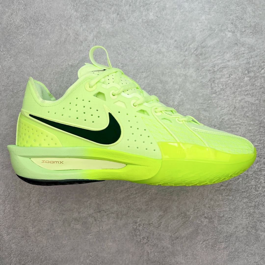 ＃F版 NK G.T. Cut 3.0 EP GT3代实战篮球鞋 DV2918-700 该鞋款采用出众回弹设计 为切入、转向和移步篮筐提供出色的能量回馈 回弹性能带来弹力充沛的迈步体验 助你爆发疾速 全掌型 ZoomX 泡绵 缔造弹力出众的轻盈迈步体验 助你在比赛升温时能够急速快攻 驰骋全场 鞋面绳线与鞋带相结合 有助稳固前足 后跟搭配加垫鞋口 为脚踝营造舒适稳固感受 全掌型 ZoomX 泡绵 能够带来出众的能量回馈 前足外侧采用精巧塑料覆面 在瞬间爆发时提供稳固脚感 尺码：39 40 40.5 41 42 42.5 43 44 44.5 45 46-选品中心