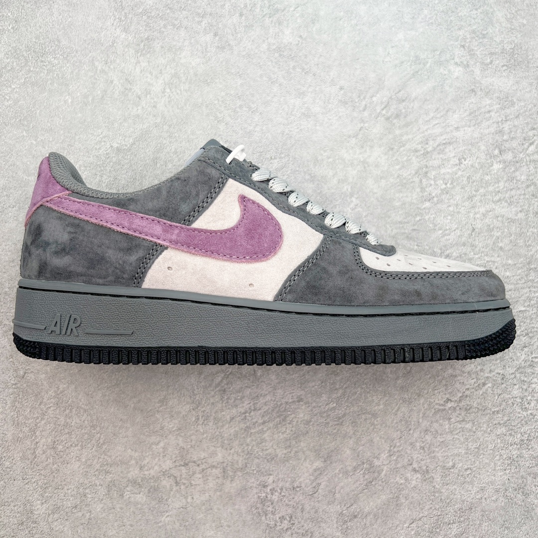 图片[5]-＃福利特价 NK Air Force 1´07 Low 空军一号低帮百搭休闲运动板鞋 FZ0630-001 柔软、弹性十足的缓震性能和出色的中底设计 横跨复古与现代的外型结合 造就出风靡全球 三十多年的Force 1 直到今天还深受青睐 尺码：36 36.5 37.5 38 38.5 39 40 40.5 41 42 42.5 43 44 44.5 45-选品中心