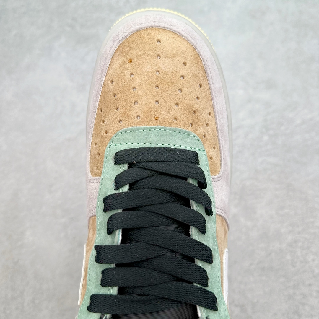 图片[4]-＃福利特价 NK Air Force 1´07 Low 空军一号低帮百搭休闲运动板鞋 FZ0630-001 柔软、弹性十足的缓震性能和出色的中底设计 横跨复古与现代的外型结合 造就出风靡全球 三十多年的Force 1 直到今天还深受青睐 尺码：36 36.5 37.5 38 38.5 39 40 40.5 41 42 42.5 43 44 44.5 45-选品中心