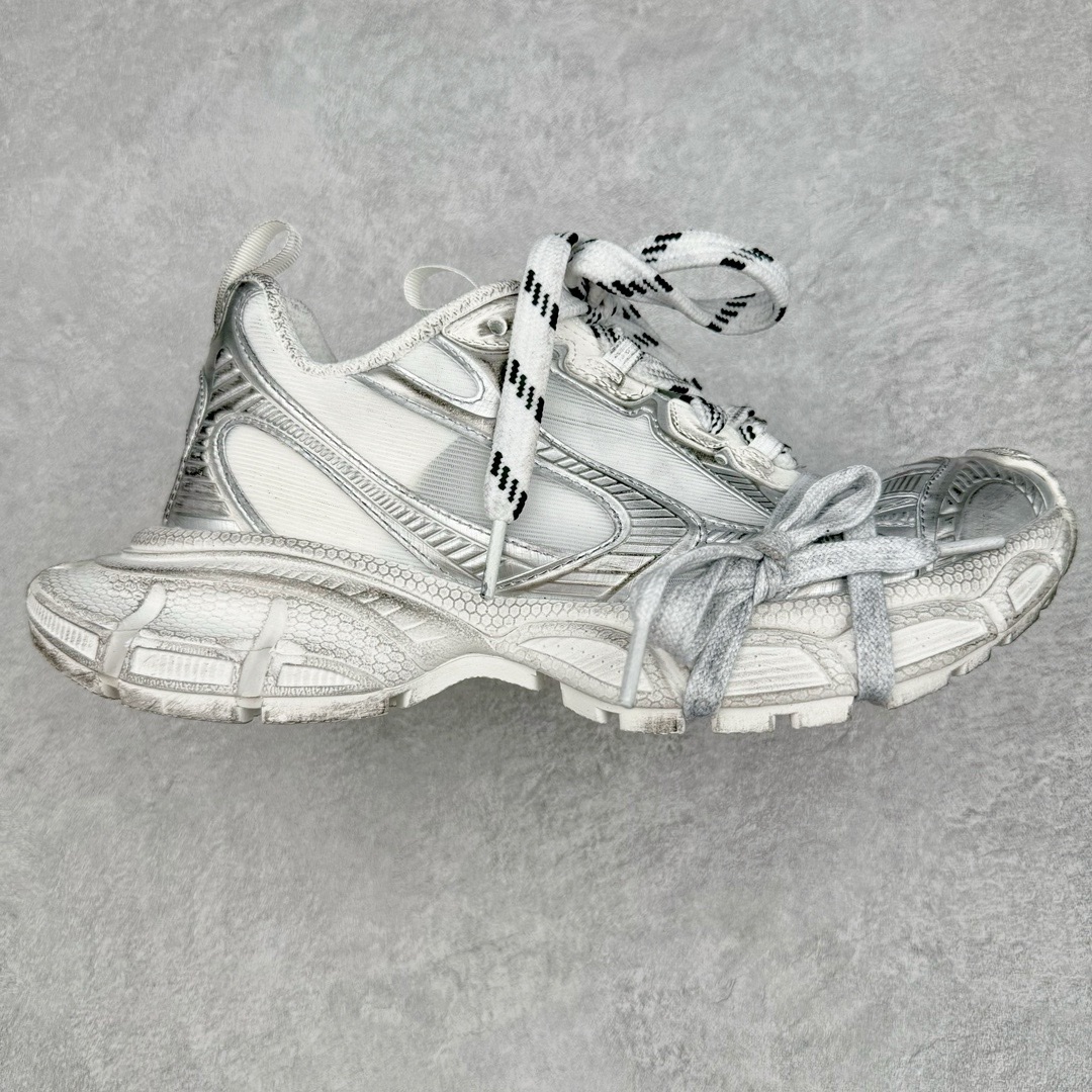 图片[5]-＃XA BALENCIAGA 3XL Sneakers 巴黎世家十代网布系带低帮走秀复古老爹鞋 全套原纸板楦头开发 最原汁原味的灵魂版型 全鞋荧光划线卡点 胶水把控整洁度追求极致完美 每一双都是工艺品 多重QC质检 超越公司货的品控标准 实实在在的免检产品 原盒原配 正确字体电绣 粗细、位置、大小正确 侧边TPU 透气孔匹配意产原版 正确分离大底 TPU软底 原版一致大底LOGO 立体感十足 原厂皮料水洗做旧 采购原厂网纱 不含皮革 网布材料和聚氨酯 磨损效果 鞋头边缘和后帮 Balenciaga 徽标 鞋面和后跟凸印尺码 鞋舌 3XL 橡胶品牌标识和反光细节 鞋帮拉袢和鞋舌拉祥 配反光细节 备用鞋带在鞋履前侧 可在穿着前取下 便于不同造型搭配 正常尺码 尺码：35 36 37 38 39 40 41 42 43 44 45 46-选品中心