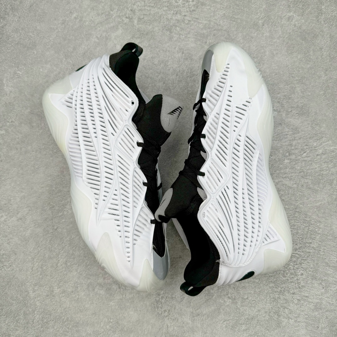 图片[3]-＃纯原新品 AD Anthony Edwards A.E. 2 \\\”华子二代\\\” 安东尼·爱德华兹签名实战减震防滑耐磨高帮篮球鞋 JI4512 球鞋的整体设计非常复古 也可以理解为并不是目前篮球鞋的设计趋势 AE2流线简约的设计 也是让其非常具有辨识度 袜套与「蚁巢」组成的鞋身 在保证透气效果的同时 搭配鞋带更能带来相当出色的鞋脚一体性 中底自然还是搭载着AD的当家科技并经由外层 TPU 包裹 将软、弹和支撑性同时兼顾 尺码：40 40.5 41 42 42.5 43 44 44.5 45 46-选品中心