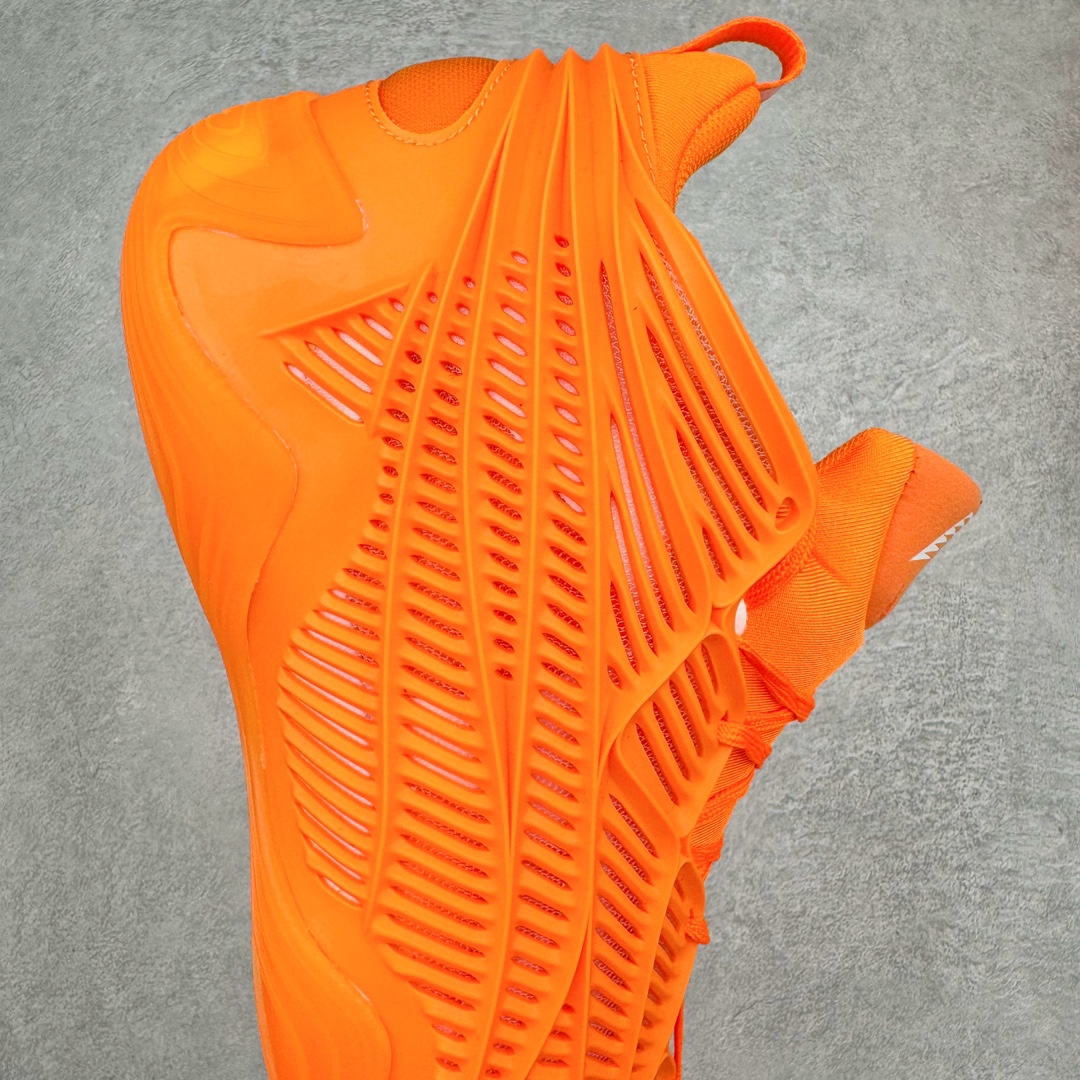 图片[6]-＃纯原新品 AD Anthony Edwards A.E. 2 \\\”华子二代\\\” 安东尼·爱德华兹签名实战减震防滑耐磨高帮篮球鞋 JI4513 球鞋的整体设计非常复古 也可以理解为并不是目前篮球鞋的设计趋势 AE2流线简约的设计 也是让其非常具有辨识度 袜套与「蚁巢」组成的鞋身 在保证透气效果的同时 搭配鞋带更能带来相当出色的鞋脚一体性 中底自然还是搭载着AD的当家科技并经由外层 TPU 包裹 将软、弹和支撑性同时兼顾 尺码：40 40.5 41 42 42.5 43 44 44.5 45 46-选品中心