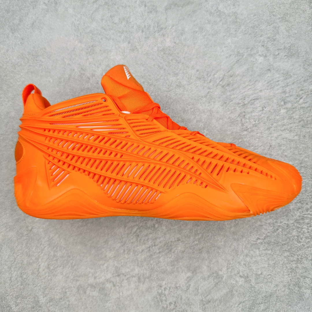 ＃纯原新品 AD Anthony Edwards A.E. 2 \\\”华子二代\\\” 安东尼·爱德华兹签名实战减震防滑耐磨高帮篮球鞋 JI4513 球鞋的整体设计非常复古 也可以理解为并不是目前篮球鞋的设计趋势 AE2流线简约的设计 也是让其非常具有辨识度 袜套与「蚁巢」组成的鞋身 在保证透气效果的同时 搭配鞋带更能带来相当出色的鞋脚一体性 中底自然还是搭载着AD的当家科技并经由外层 TPU 包裹 将软、弹和支撑性同时兼顾 尺码：40 40.5 41 42 42.5 43 44 44.5 45 46-选品中心