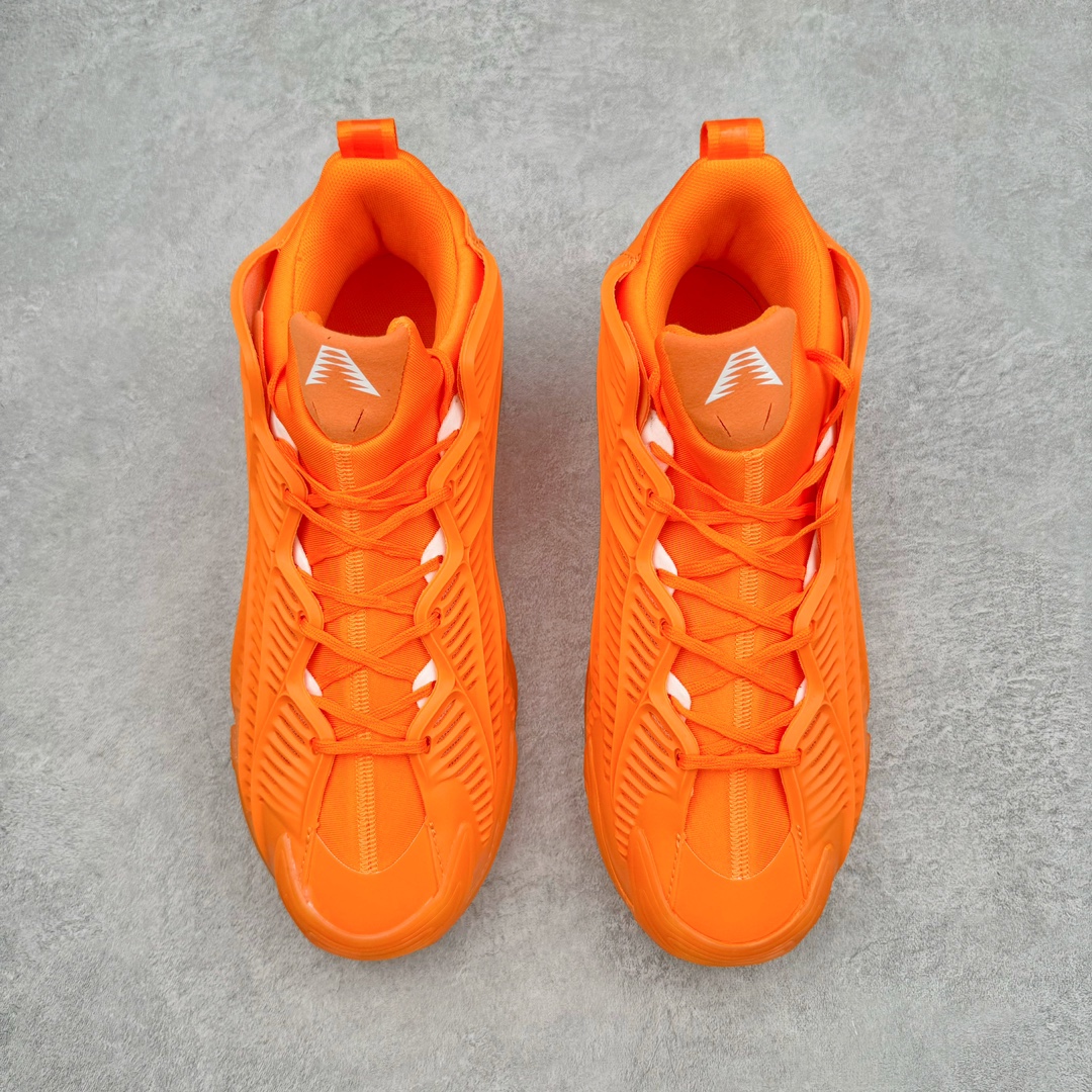 图片[2]-＃纯原新品 AD Anthony Edwards A.E. 2 \\\”华子二代\\\” 安东尼·爱德华兹签名实战减震防滑耐磨高帮篮球鞋 JI4513 球鞋的整体设计非常复古 也可以理解为并不是目前篮球鞋的设计趋势 AE2流线简约的设计 也是让其非常具有辨识度 袜套与「蚁巢」组成的鞋身 在保证透气效果的同时 搭配鞋带更能带来相当出色的鞋脚一体性 中底自然还是搭载着AD的当家科技并经由外层 TPU 包裹 将软、弹和支撑性同时兼顾 尺码：40 40.5 41 42 42.5 43 44 44.5 45 46-选品中心