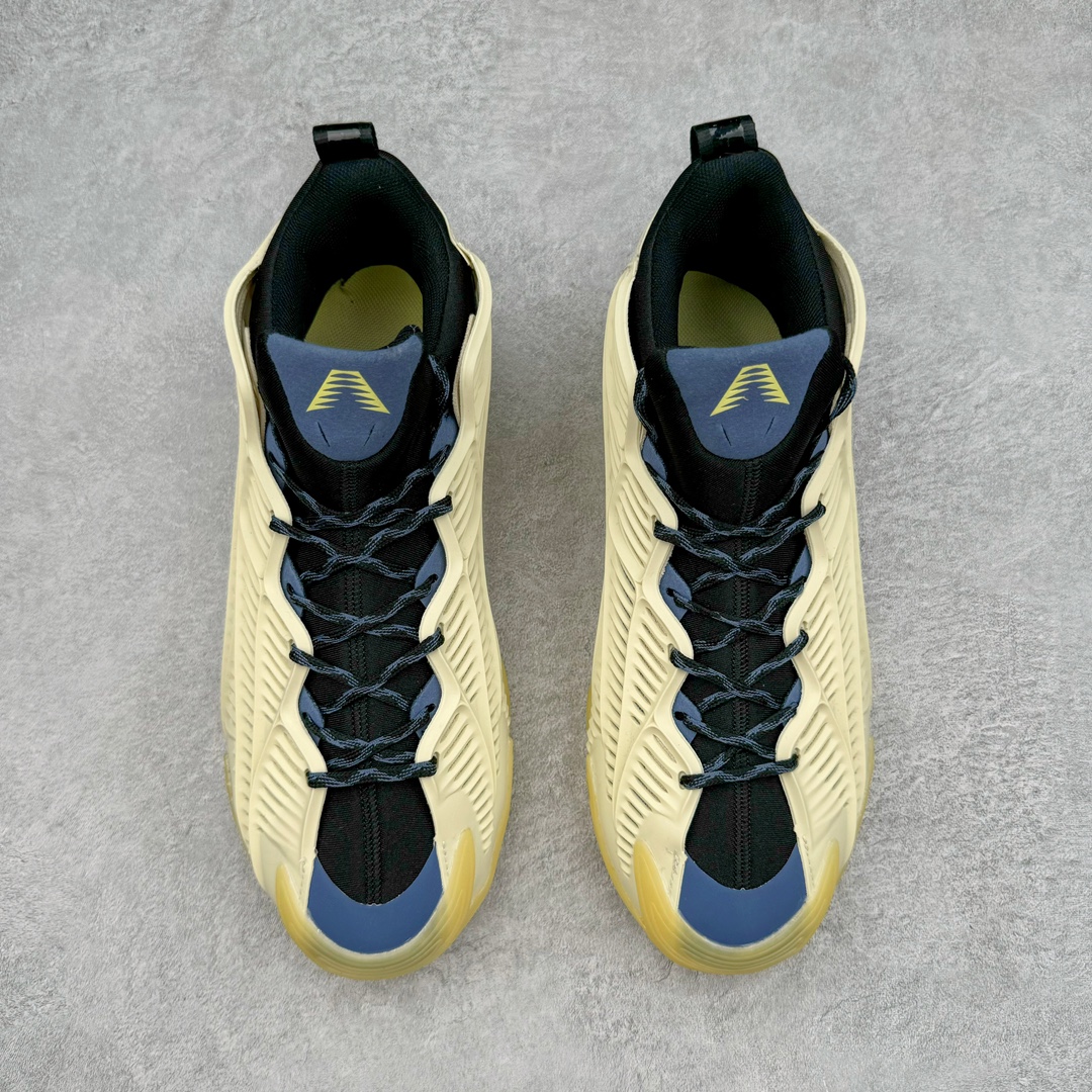 图片[2]-＃纯原新品 AD Anthony Edwards A.E. 2 \\\”华子二代\\\” 安东尼·爱德华兹签名实战减震防滑耐磨高帮篮球鞋 JI4511 球鞋的整体设计非常复古 也可以理解为并不是目前篮球鞋的设计趋势 AE2流线简约的设计 也是让其非常具有辨识度 袜套与「蚁巢」组成的鞋身 在保证透气效果的同时 搭配鞋带更能带来相当出色的鞋脚一体性 中底自然还是搭载着AD的当家科技并经由外层 TPU 包裹 将软、弹和支撑性同时兼顾 尺码：40 40.5 41 42 42.5 43 44 44.5 45 46-选品中心