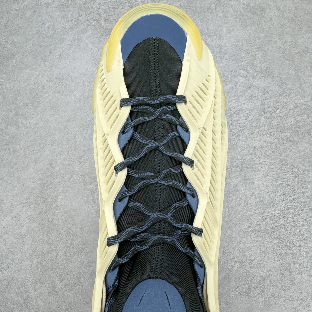 图片[4]-＃纯原新品 AD Anthony Edwards A.E. 2 \\\”华子二代\\\” 安东尼·爱德华兹签名实战减震防滑耐磨高帮篮球鞋 JI4511 球鞋的整体设计非常复古 也可以理解为并不是目前篮球鞋的设计趋势 AE2流线简约的设计 也是让其非常具有辨识度 袜套与「蚁巢」组成的鞋身 在保证透气效果的同时 搭配鞋带更能带来相当出色的鞋脚一体性 中底自然还是搭载着AD的当家科技并经由外层 TPU 包裹 将软、弹和支撑性同时兼顾 尺码：40 40.5 41 42 42.5 43 44 44.5 45 46-选品中心