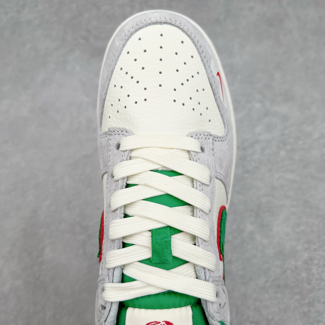 Nike Dunk Low CR8033-505