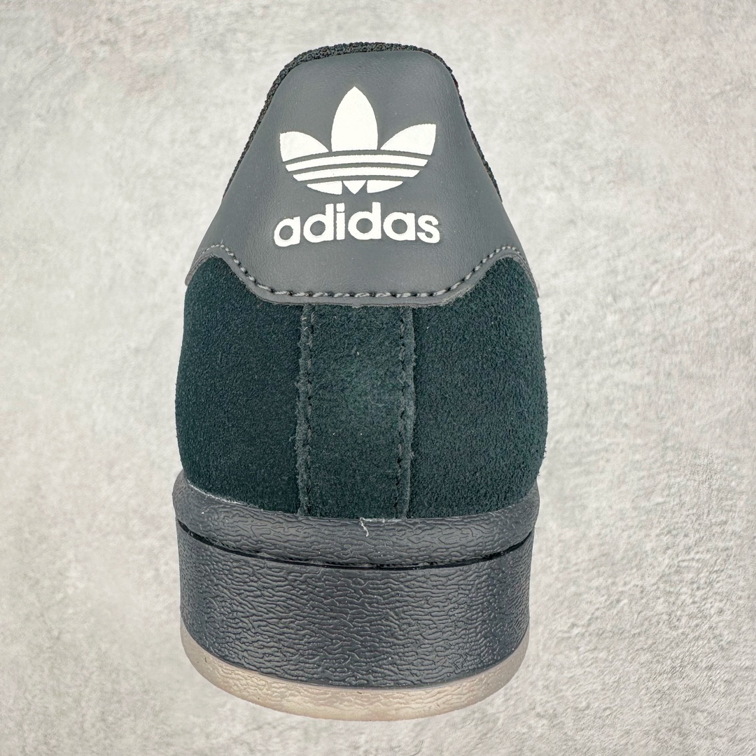 图片[8]-AD Originals Superstar 经典复古贝壳头板鞋 IG1705 诞生于1969年 是第一双将全皮面鞋 身与橡胶鞋头结合在一起的低帮篮球鞋 Superstar最开始 是作为高帮篮球鞋Pro Model的低帮版本而出现的 但因为其独特和醒目的橡胶鞋头造型而让大家熟知 被大家形象地称为\\\”shelltoe\\\”贝壳头 在70年代的美国职业篮球场上 接近3/4的NBA球员都将这双Superstar作为场上用鞋 80年代之后 经过不断的改良和发展 Superstar逐渐成为横跨时装、音乐、街头文化、休闲和运动等各大领域的时尚潮鞋 尺码：36 36.5 37 38 38.5 39 40 40.5 41 42 42.5 43 44 44.5 45-选品中心