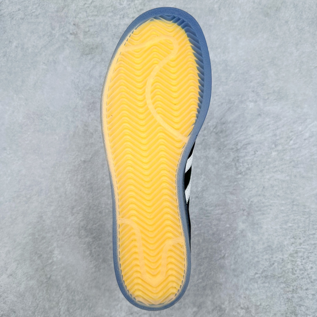 图片[9]-AD Originals Superstar 经典复古贝壳头板鞋 IG1705 诞生于1969年 是第一双将全皮面鞋 身与橡胶鞋头结合在一起的低帮篮球鞋 Superstar最开始 是作为高帮篮球鞋Pro Model的低帮版本而出现的 但因为其独特和醒目的橡胶鞋头造型而让大家熟知 被大家形象地称为\\\”shelltoe\\\”贝壳头 在70年代的美国职业篮球场上 接近3/4的NBA球员都将这双Superstar作为场上用鞋 80年代之后 经过不断的改良和发展 Superstar逐渐成为横跨时装、音乐、街头文化、休闲和运动等各大领域的时尚潮鞋 尺码：36 36.5 37 38 38.5 39 40 40.5 41 42 42.5 43 44 44.5 45-选品中心