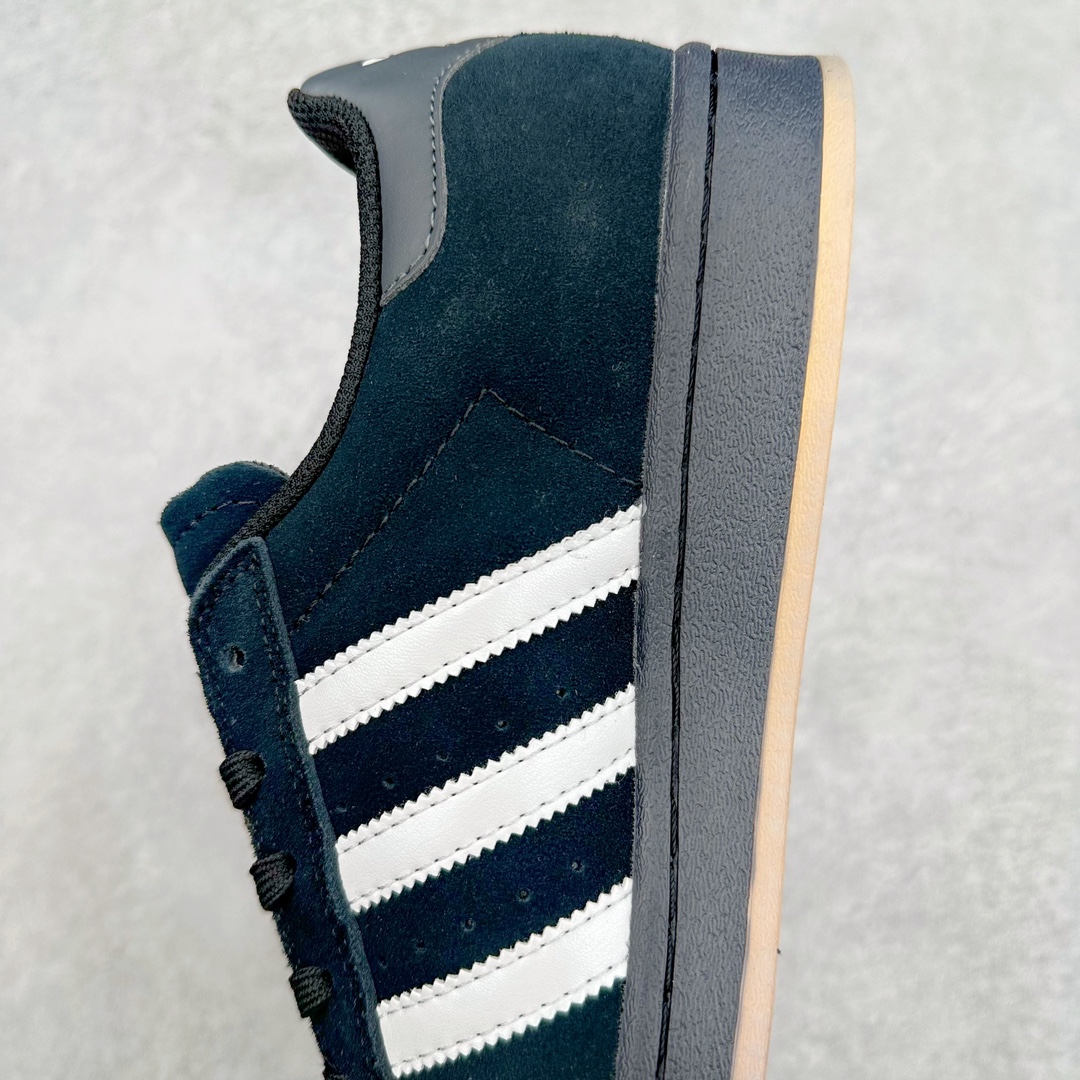 图片[7]-AD Originals Superstar 经典复古贝壳头板鞋 IG1705 诞生于1969年 是第一双将全皮面鞋 身与橡胶鞋头结合在一起的低帮篮球鞋 Superstar最开始 是作为高帮篮球鞋Pro Model的低帮版本而出现的 但因为其独特和醒目的橡胶鞋头造型而让大家熟知 被大家形象地称为\\\”shelltoe\\\”贝壳头 在70年代的美国职业篮球场上 接近3/4的NBA球员都将这双Superstar作为场上用鞋 80年代之后 经过不断的改良和发展 Superstar逐渐成为横跨时装、音乐、街头文化、休闲和运动等各大领域的时尚潮鞋 尺码：36 36.5 37 38 38.5 39 40 40.5 41 42 42.5 43 44 44.5 45-选品中心