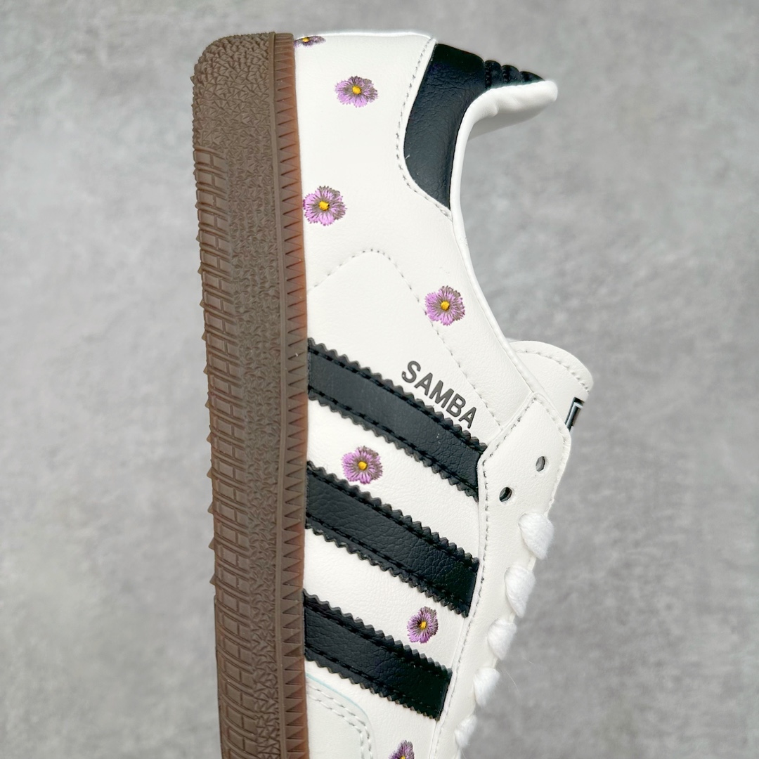 图片[6]-AD Original Samba OG 复古经典轻便板鞋 IF4398 这款桑巴鞋展示了高质量的工艺 带有装饰的超锁缝制和无缝的手感 柔软、柔软的皮革造型和标志性的3条纹完成了精致的外观 正规合身鞋带 鞋面上有绒面鞋垫 橡胶鞋底 享受正畸套筒软感 自50年代首次亮相以来就一直在赢得粉丝的青睐 尺码：36 36.5 37.5 38 38.5 39 40 40.5 41 42 42.5 43 44 44.5 45-选品中心