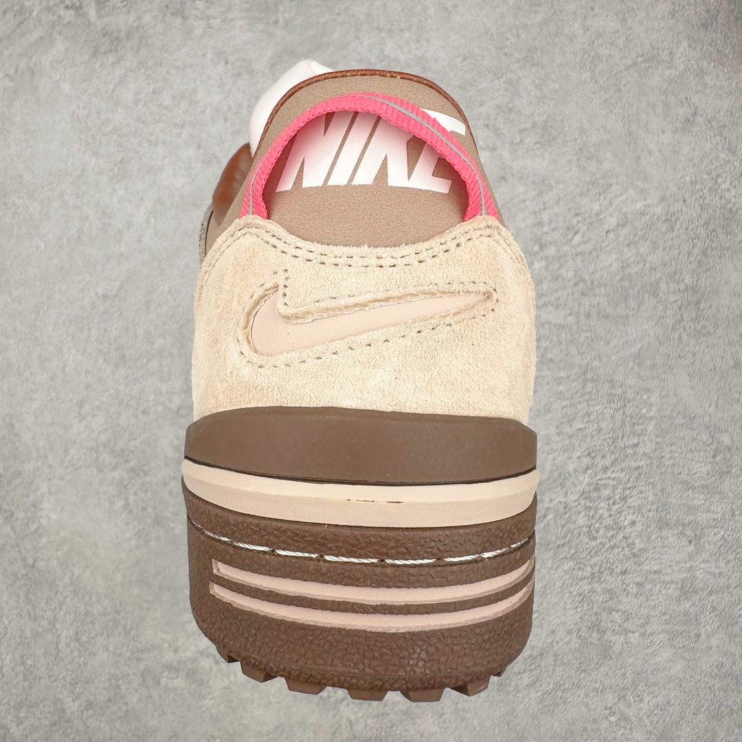 图片[8]-Union x NK Field General 82 SP 低帮复古联名篮球鞋 UN联名米棕 FQ9003-200 鞋身整体采用编织网眼为底 框架部分的麂皮材质营造出丰富的层次感 配色方面以深棕色为底色 搭配奶油色框架设计 Swoosh部分则以白色点缀 复古氛围拉满 Union标志性的UN/LA标签以及车线细节均得以保留 鞋舌部分也采用解构设计 并带有UNION字样 鞋身侧后方均带有粉色3M反光条设计 Swoosh采用镂空样式呈现 并带有稳定支持装置 鞋底则采用自带氧化效果的米白色Waffle外底呈现 进一步呼应复古氛围 侧面分别带有Union以及NK字样 尺码：36 36.5 37.5 38 38.5 39 40 40.5 41 42 42.5 43 44 45-选品中心