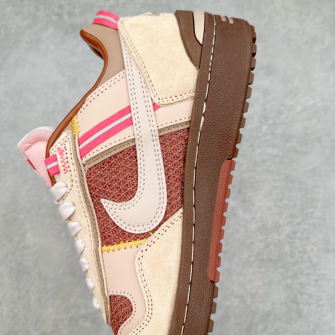 图片[7]-Union x NK Field General 82 SP 低帮复古联名篮球鞋 UN联名米棕 FQ9003-200 鞋身整体采用编织网眼为底 框架部分的麂皮材质营造出丰富的层次感 配色方面以深棕色为底色 搭配奶油色框架设计 Swoosh部分则以白色点缀 复古氛围拉满 Union标志性的UN/LA标签以及车线细节均得以保留 鞋舌部分也采用解构设计 并带有UNION字样 鞋身侧后方均带有粉色3M反光条设计 Swoosh采用镂空样式呈现 并带有稳定支持装置 鞋底则采用自带氧化效果的米白色Waffle外底呈现 进一步呼应复古氛围 侧面分别带有Union以及NK字样 尺码：36 36.5 37.5 38 38.5 39 40 40.5 41 42 42.5 43 44 45-选品中心