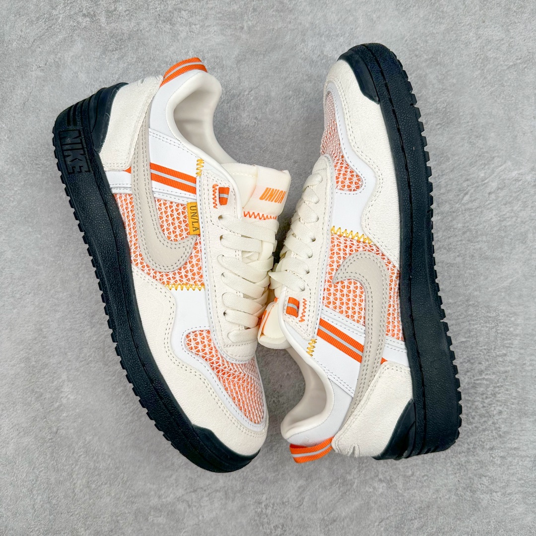图片[3]-Union x NK Field General 82 SP 低帮复古联名篮球鞋 UN联名白橙 FQ9003-100 鞋身整体采用编织网眼为底 框架部分的麂皮材质营造出丰富的层次感 配色方面以深棕色为底色 搭配奶油色框架设计 Swoosh部分则以白色点缀 复古氛围拉满 Union标志性的UN/LA标签以及车线细节均得以保留 鞋舌部分也采用解构设计 并带有UNION字样 鞋身侧后方均带有粉色3M反光条设计 Swoosh采用镂空样式呈现 并带有稳定支持装置 鞋底则采用自带氧化效果的米白色Waffle外底呈现 进一步呼应复古氛围 侧面分别带有Union以及NK字样 尺码：36 36.5 37.5 38 38.5 39 40 40.5 41 42 42.5 43 44 45-选品中心