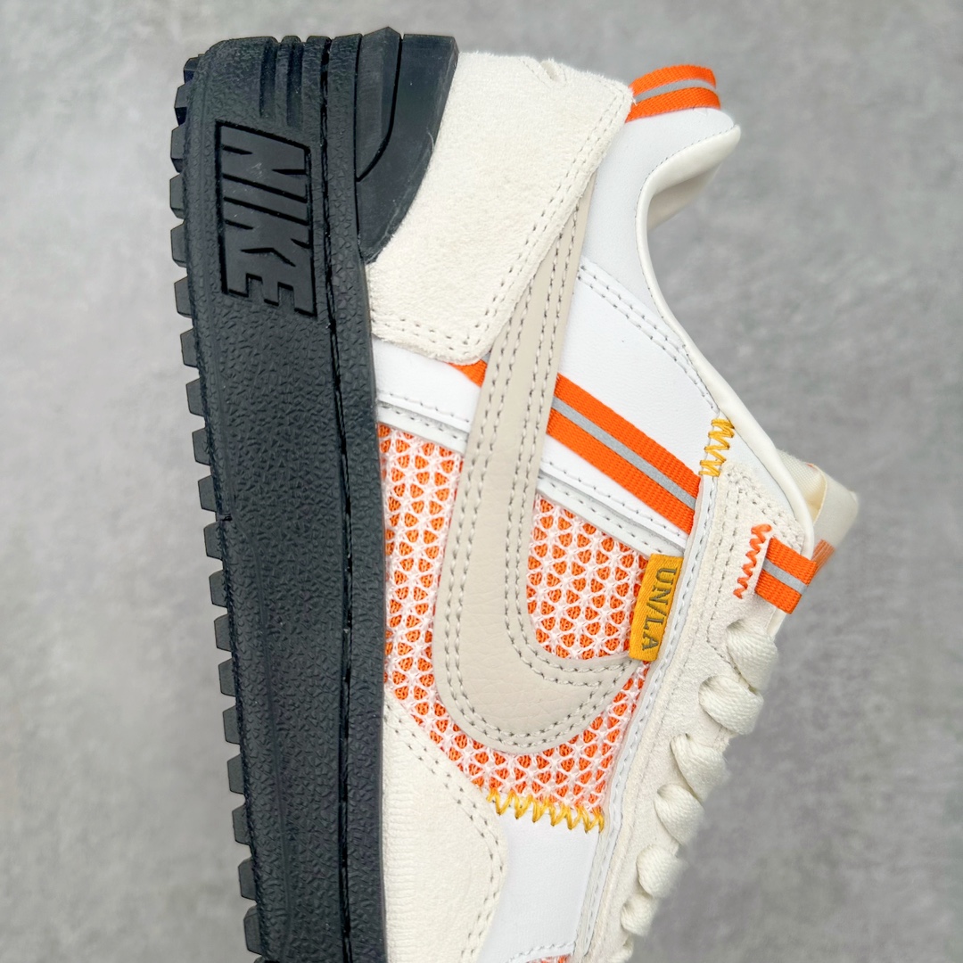 图片[6]-Union x NK Field General 82 SP 低帮复古联名篮球鞋 UN联名白橙 FQ9003-100 鞋身整体采用编织网眼为底 框架部分的麂皮材质营造出丰富的层次感 配色方面以深棕色为底色 搭配奶油色框架设计 Swoosh部分则以白色点缀 复古氛围拉满 Union标志性的UN/LA标签以及车线细节均得以保留 鞋舌部分也采用解构设计 并带有UNION字样 鞋身侧后方均带有粉色3M反光条设计 Swoosh采用镂空样式呈现 并带有稳定支持装置 鞋底则采用自带氧化效果的米白色Waffle外底呈现 进一步呼应复古氛围 侧面分别带有Union以及NK字样 尺码：36 36.5 37.5 38 38.5 39 40 40.5 41 42 42.5 43 44 45-选品中心