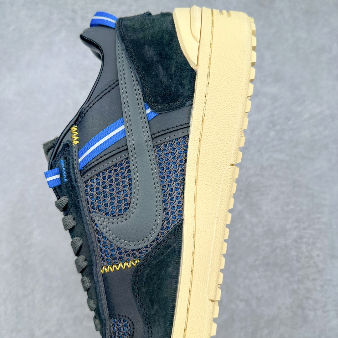 图片[7]-Union x NK Field General 82 SP 低帮复古联名篮球鞋 UN联名黑蓝 FQ9003-001 鞋身整体采用编织网眼为底 框架部分的麂皮材质营造出丰富的层次感 配色方面以深棕色为底色 搭配奶油色框架设计 Swoosh部分则以白色点缀 复古氛围拉满 Union标志性的UN/LA标签以及车线细节均得以保留 鞋舌部分也采用解构设计 并带有UNION字样 鞋身侧后方均带有粉色3M反光条设计 Swoosh采用镂空样式呈现 并带有稳定支持装置 鞋底则采用自带氧化效果的米白色Waffle外底呈现 进一步呼应复古氛围 侧面分别带有Union以及NK字样 尺码：36 36.5 37.5 38 38.5 39 40 40.5 41 42 42.5 43 44 45-选品中心