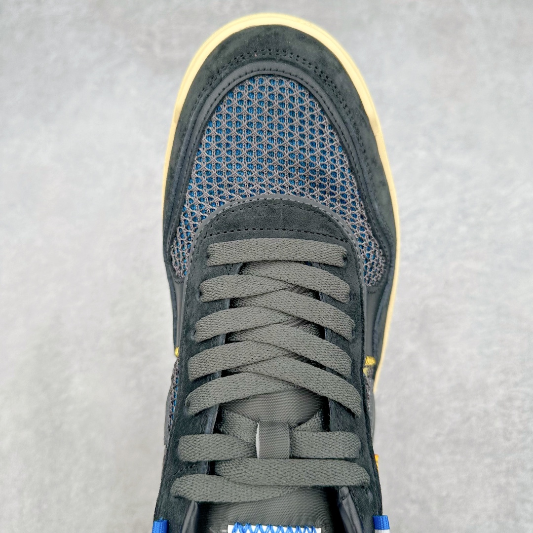 图片[4]-Union x NK Field General 82 SP 低帮复古联名篮球鞋 UN联名黑蓝 FQ9003-001 鞋身整体采用编织网眼为底 框架部分的麂皮材质营造出丰富的层次感 配色方面以深棕色为底色 搭配奶油色框架设计 Swoosh部分则以白色点缀 复古氛围拉满 Union标志性的UN/LA标签以及车线细节均得以保留 鞋舌部分也采用解构设计 并带有UNION字样 鞋身侧后方均带有粉色3M反光条设计 Swoosh采用镂空样式呈现 并带有稳定支持装置 鞋底则采用自带氧化效果的米白色Waffle外底呈现 进一步呼应复古氛围 侧面分别带有Union以及NK字样 尺码：36 36.5 37.5 38 38.5 39 40 40.5 41 42 42.5 43 44 45-选品中心