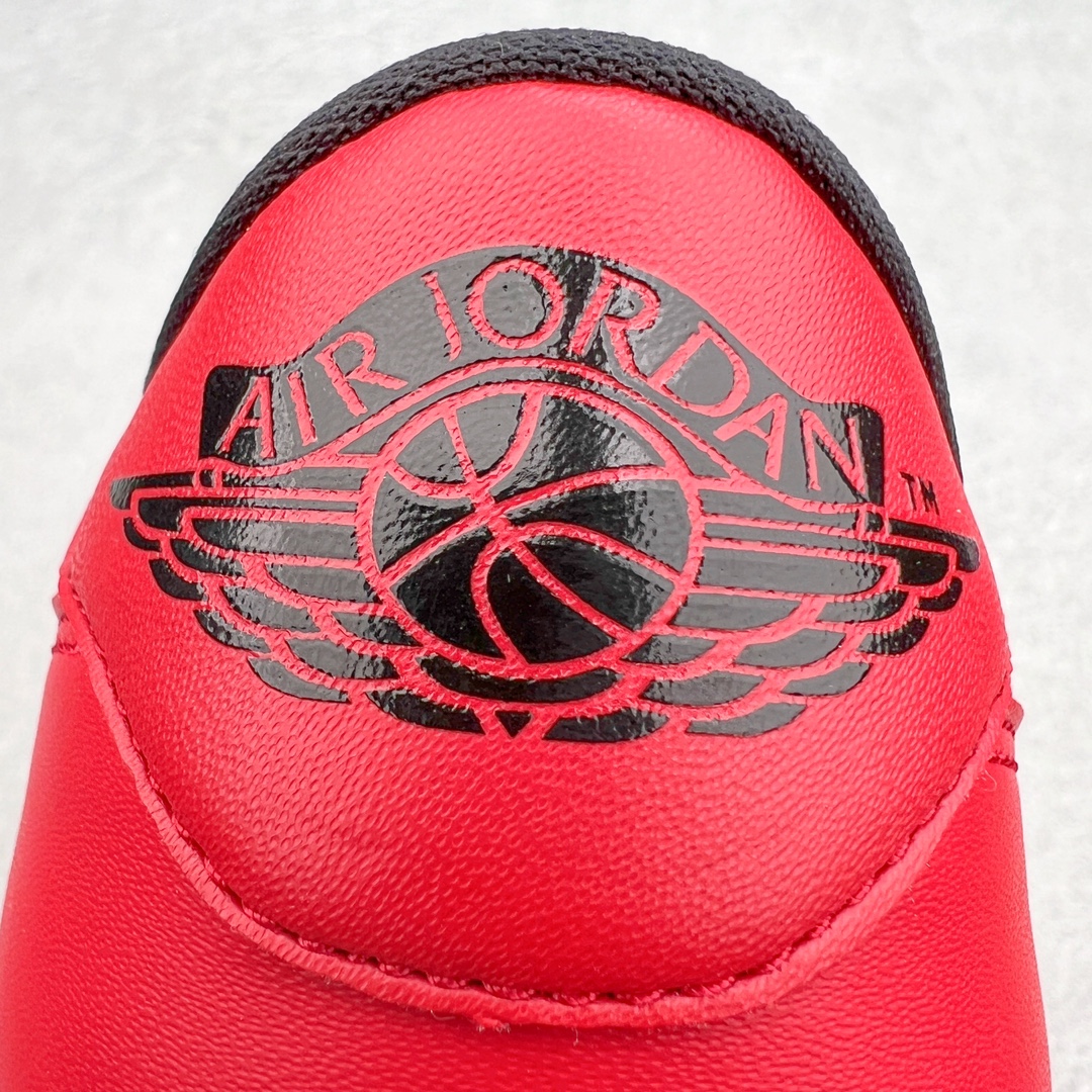 图片[17]-＃DG2.0 Air Jordan AJ1 Retro Low OG 芝加哥低帮 705329-600 全新批次 Ljr同源清远全套加持 圈内最强倒钩系列 高端零售特供批次 产品品控稳定性领先行业 各方面均可对飙L版 良心定价不杀猪 SZ原厂全套原楦原纸板冲刀磨具开发 原厂皮料加持 原厂港宝加持定型后跟R度完美 同源原厂电绣 鬼脸飞翼针数密度立体效果一致 百分百一致原鞋 原厂拉帮工艺 针距密度一致 后跟弧度收口自然不对折 极致一眼正品既视感 进口玻璃冲刀皮料裁剪零毛边 全鞋电脑针车工艺 品控清洁度最高QC检验标准 免检产品 原厂订购鞋盒、鞋标、防尘纸、鞋撑、鞋带 追求极致的原厂味道 尺码：40 40.5 41 42 42.5 43 44 44.5 45 46 47.5 48.5-选品中心