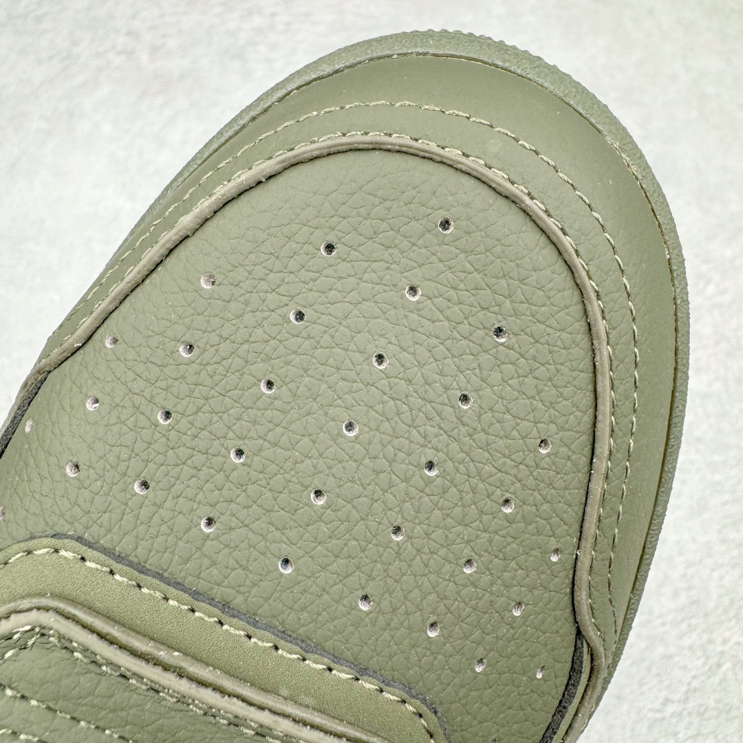 图片[10]-＃纯原 Dior B27 迪奥系列 市面为数不多的真正原鞋拆解开发 选材耗时就半个多月 进口原厂皮料 无色差细节拉满 敢与AJ大迪奥相媲美 由意大利工坊匠心打造 黄俊捷、林一等各大明星、网红博主争先上脚且全国各大专柜一鞋难求 鞋面牛皮拼接D印花LOGO 内里进口网布、TPU大底以别具一格的立体效果 展现摩登优雅格调 高街潮流搭配必备潮品 尺码：38 39 40 41 42 43 44 45-选品中心